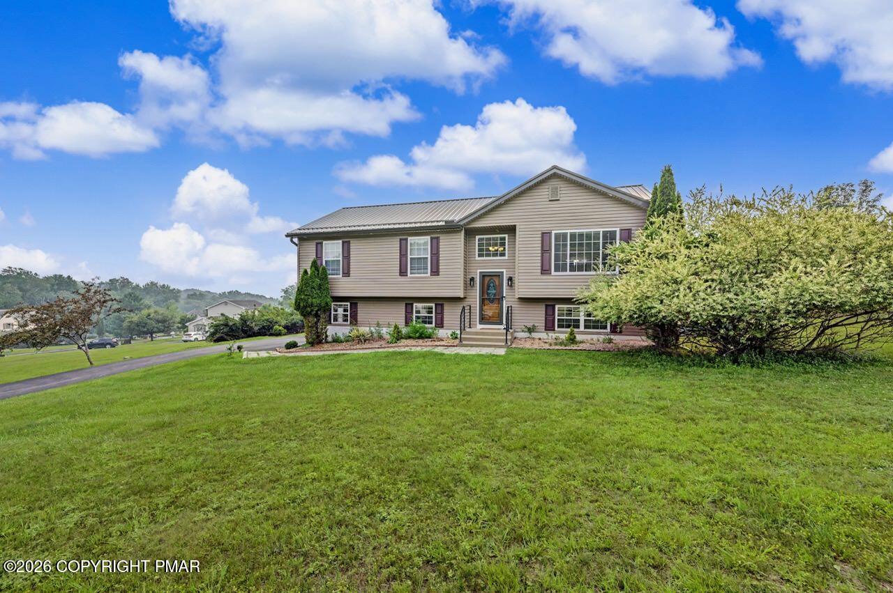 2527 Highland Circle Property Photo 2