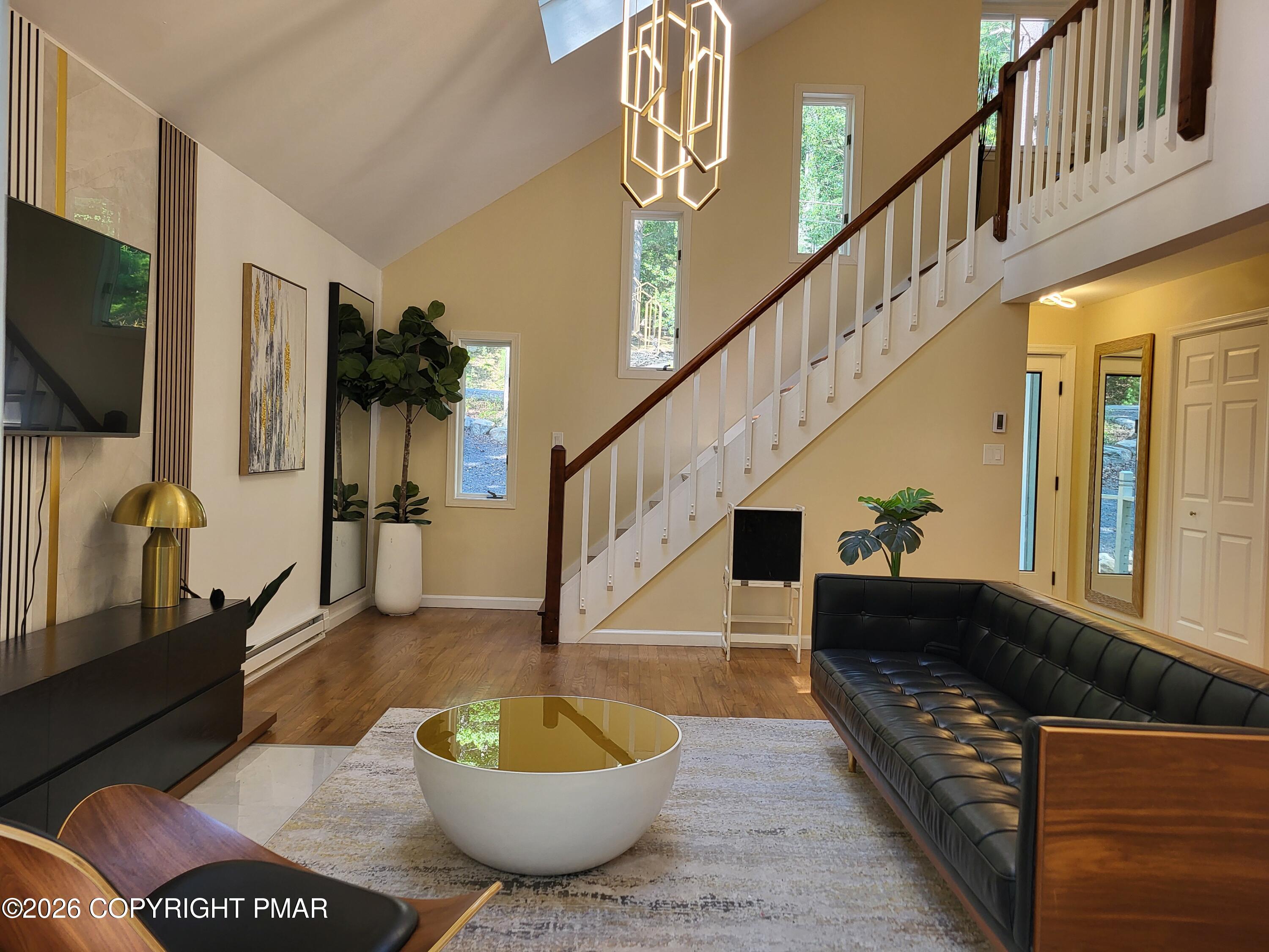 159 Manchester Drive Property Photo 3