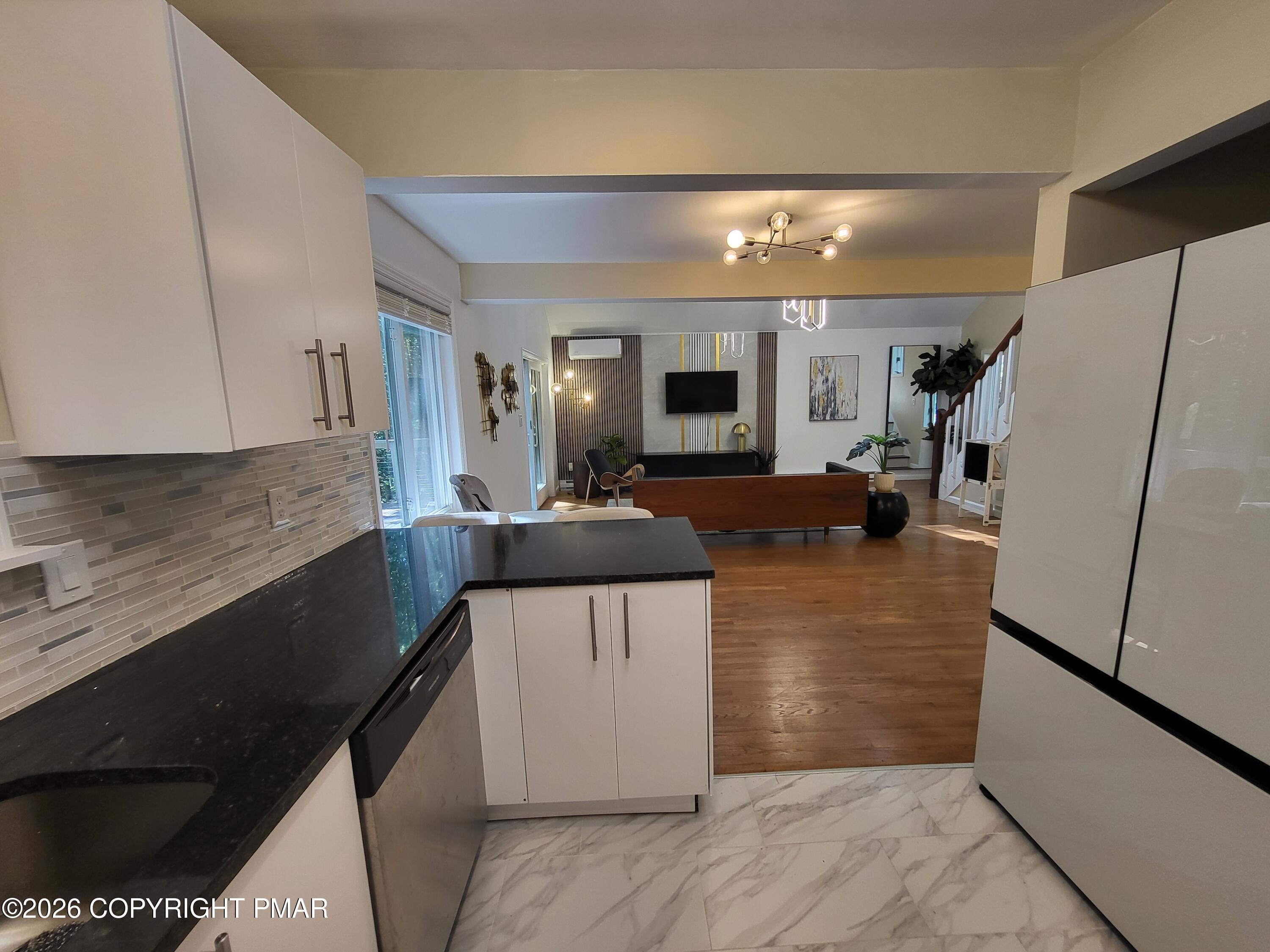 159 Manchester Drive Property Photo 10