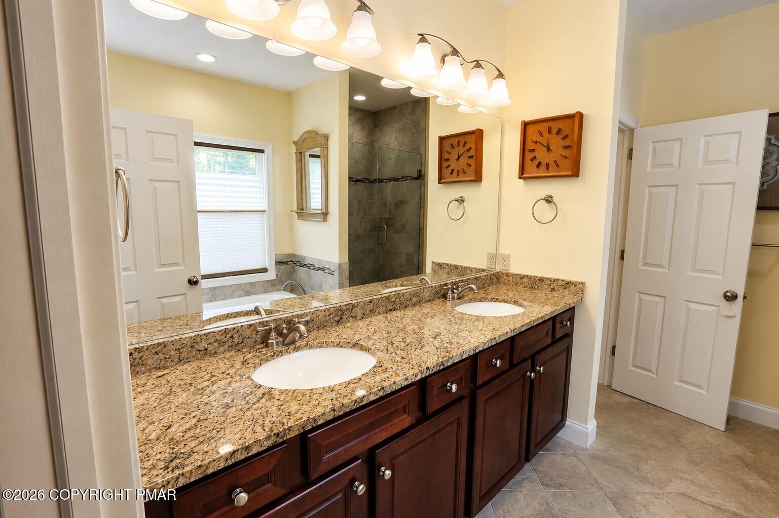 126 Lexington Lane Property Photo 31