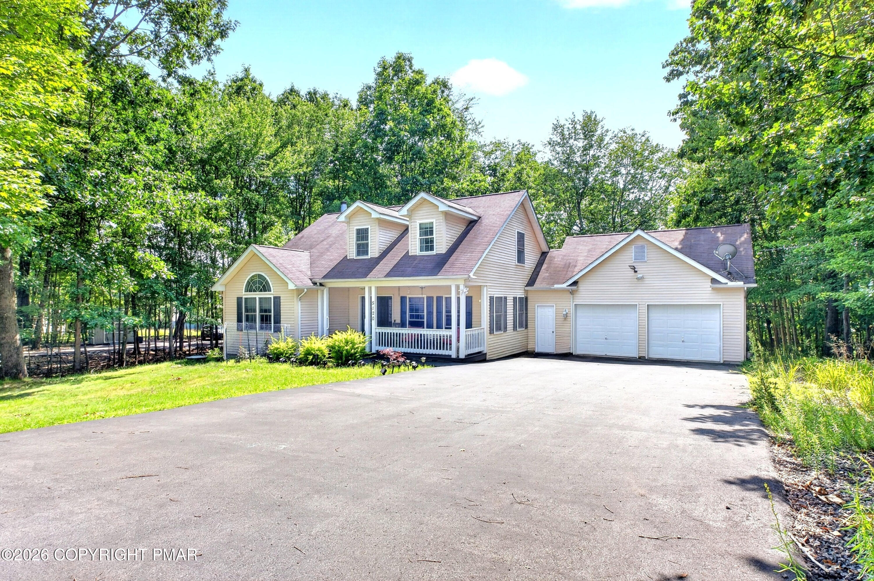 5120 Braintree Drive Property Photo 1