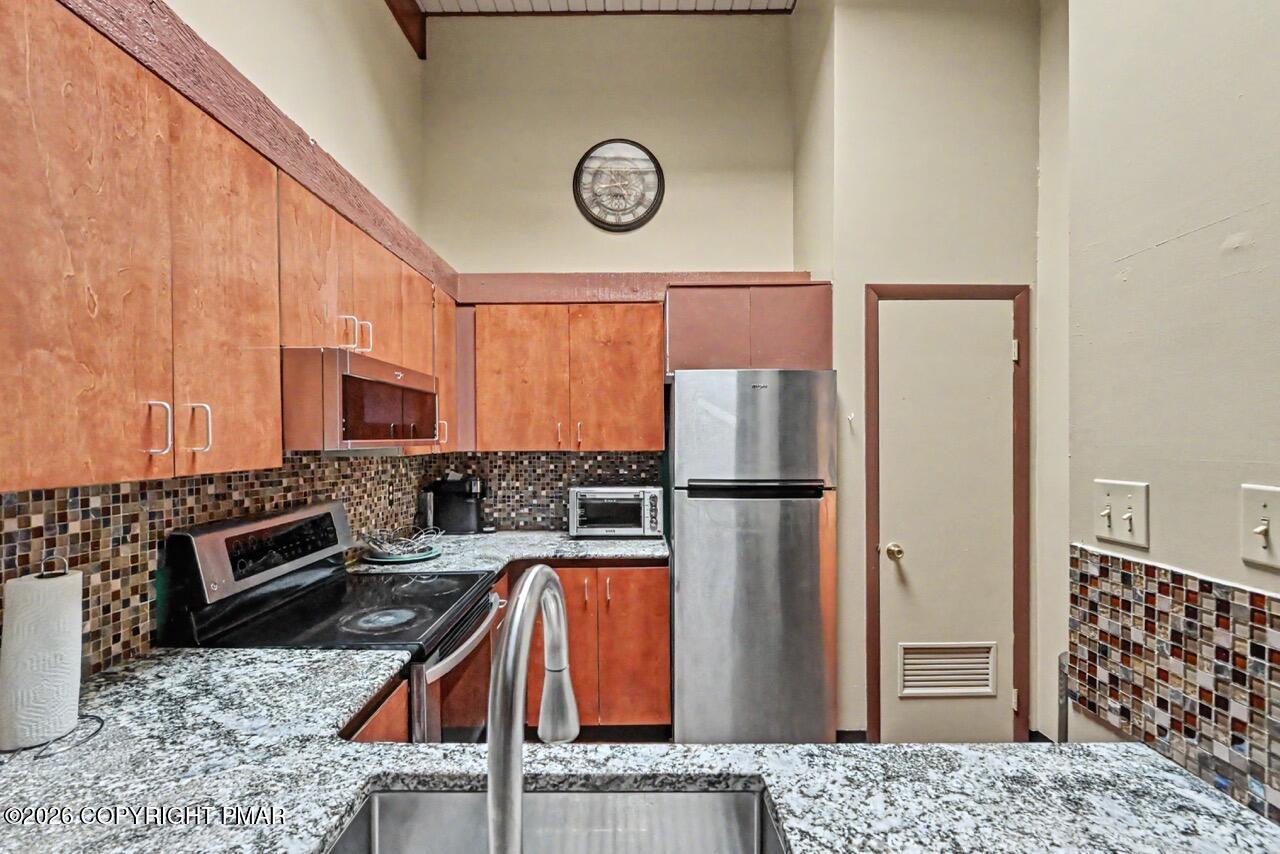 104 Condor Drive Unit 2 Property Photo 11