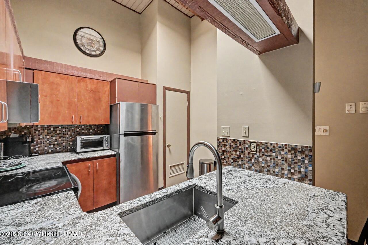 104 Condor Drive Unit 2 Property Photo 12
