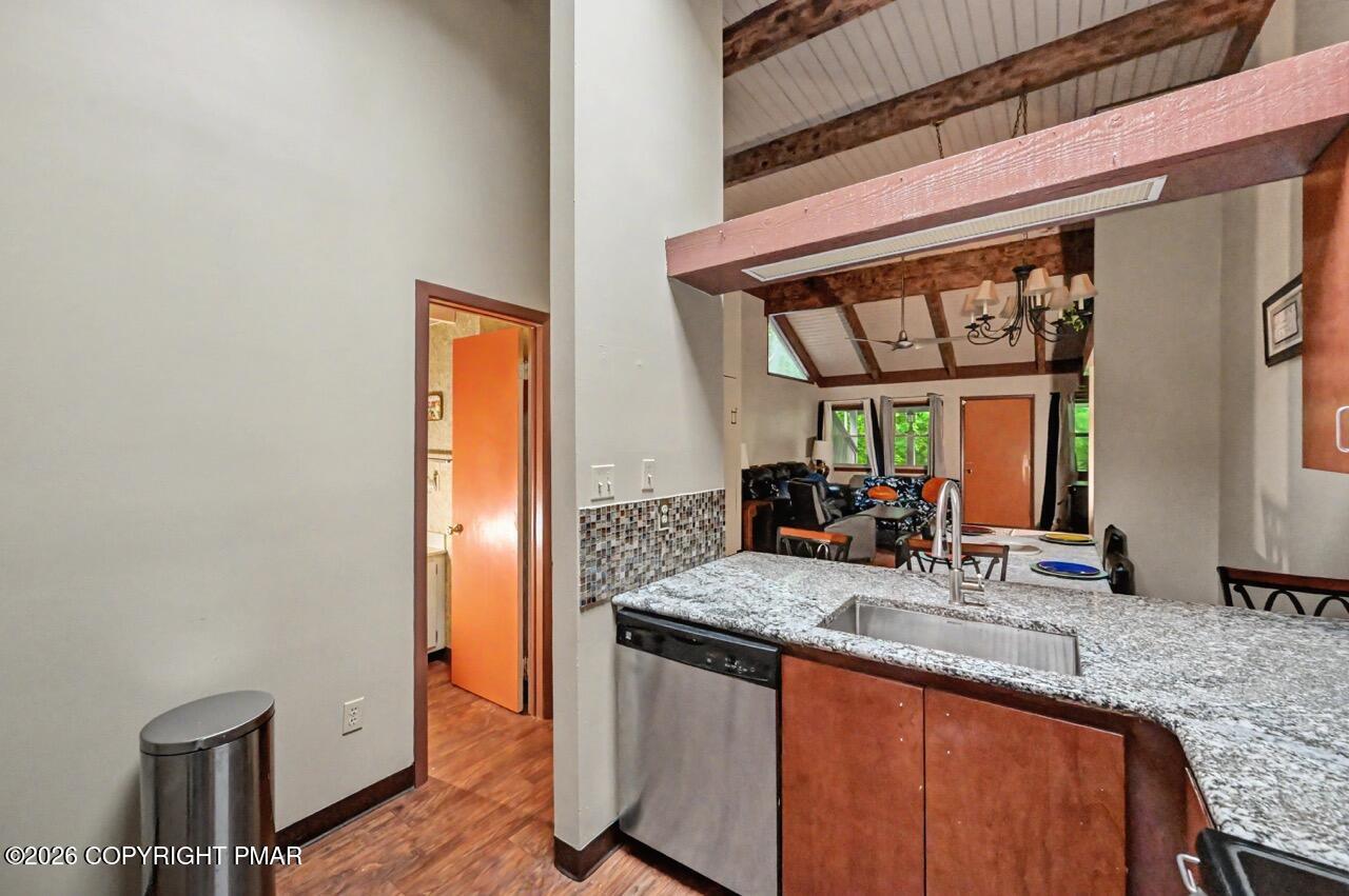 104 Condor Drive Unit 2 Property Photo 15