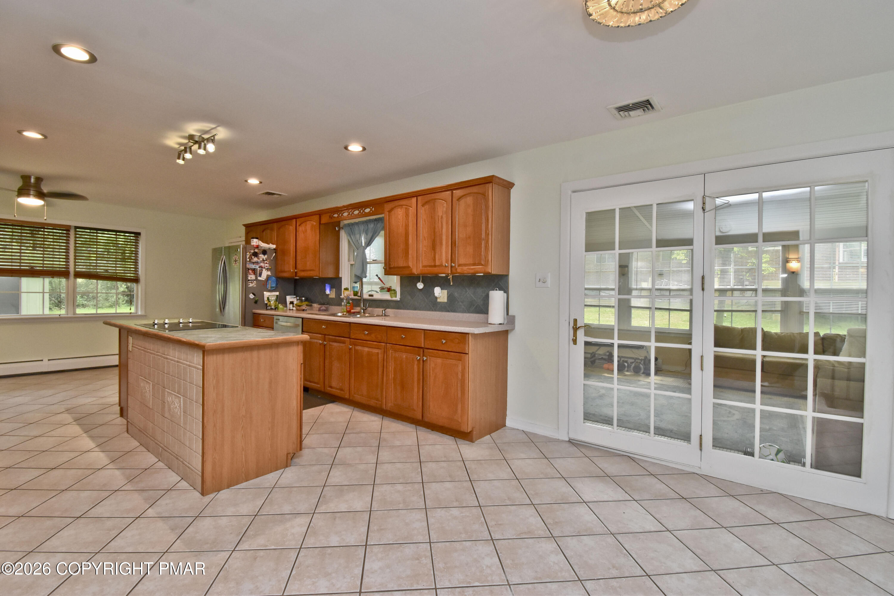 2095 Pleasant View Drive Property Photo 5