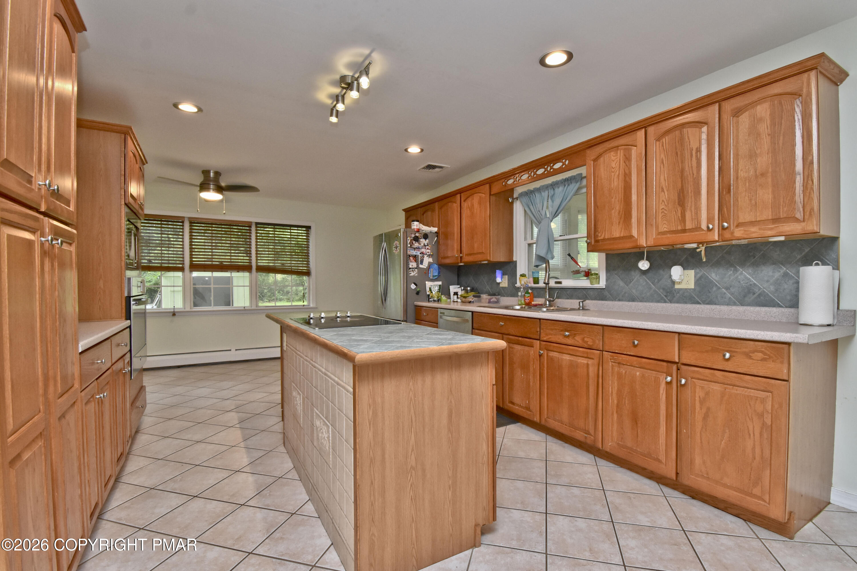 2095 Pleasant View Drive Property Photo 8