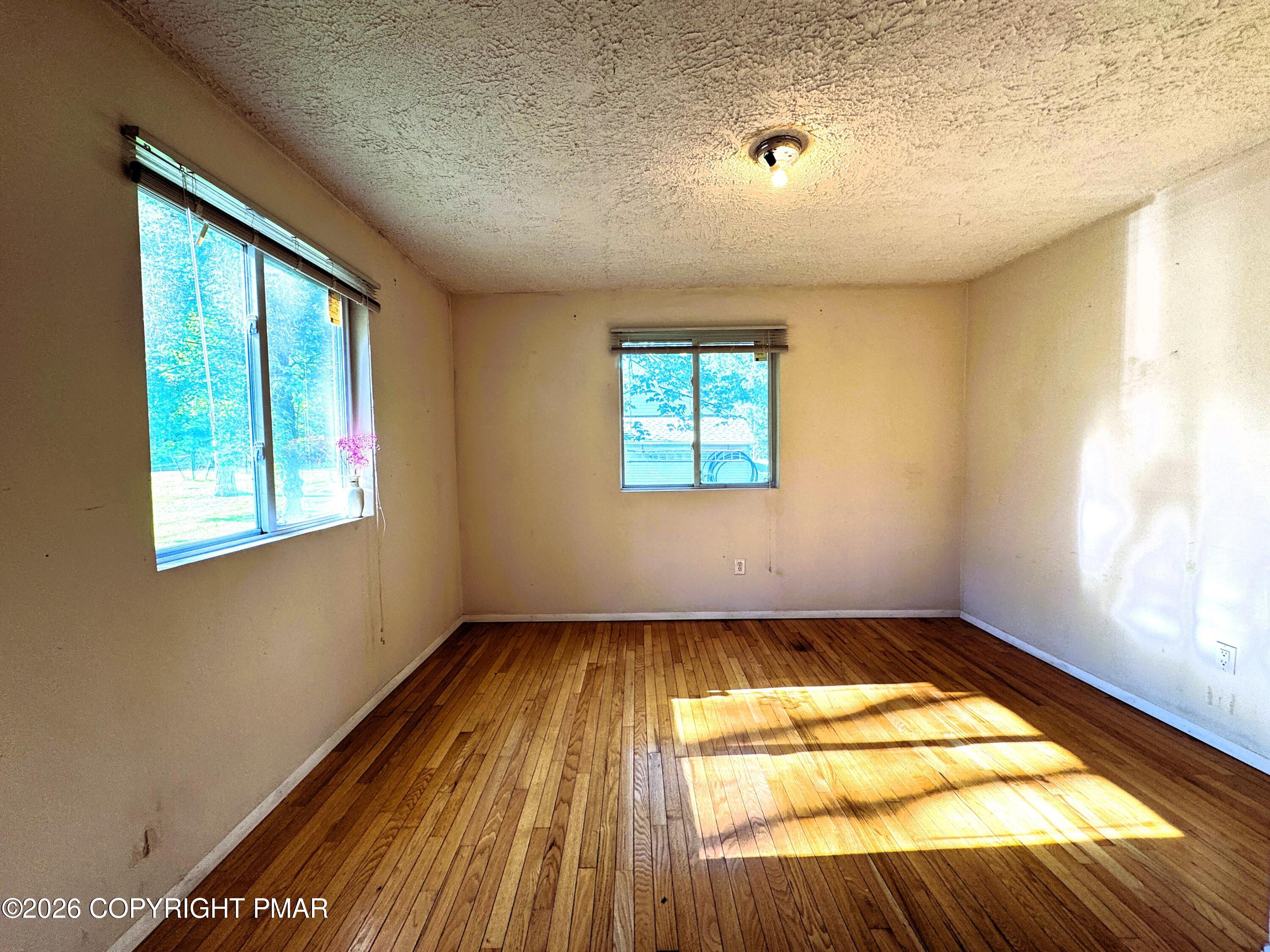 1236 Lace Drive Property Photo 4