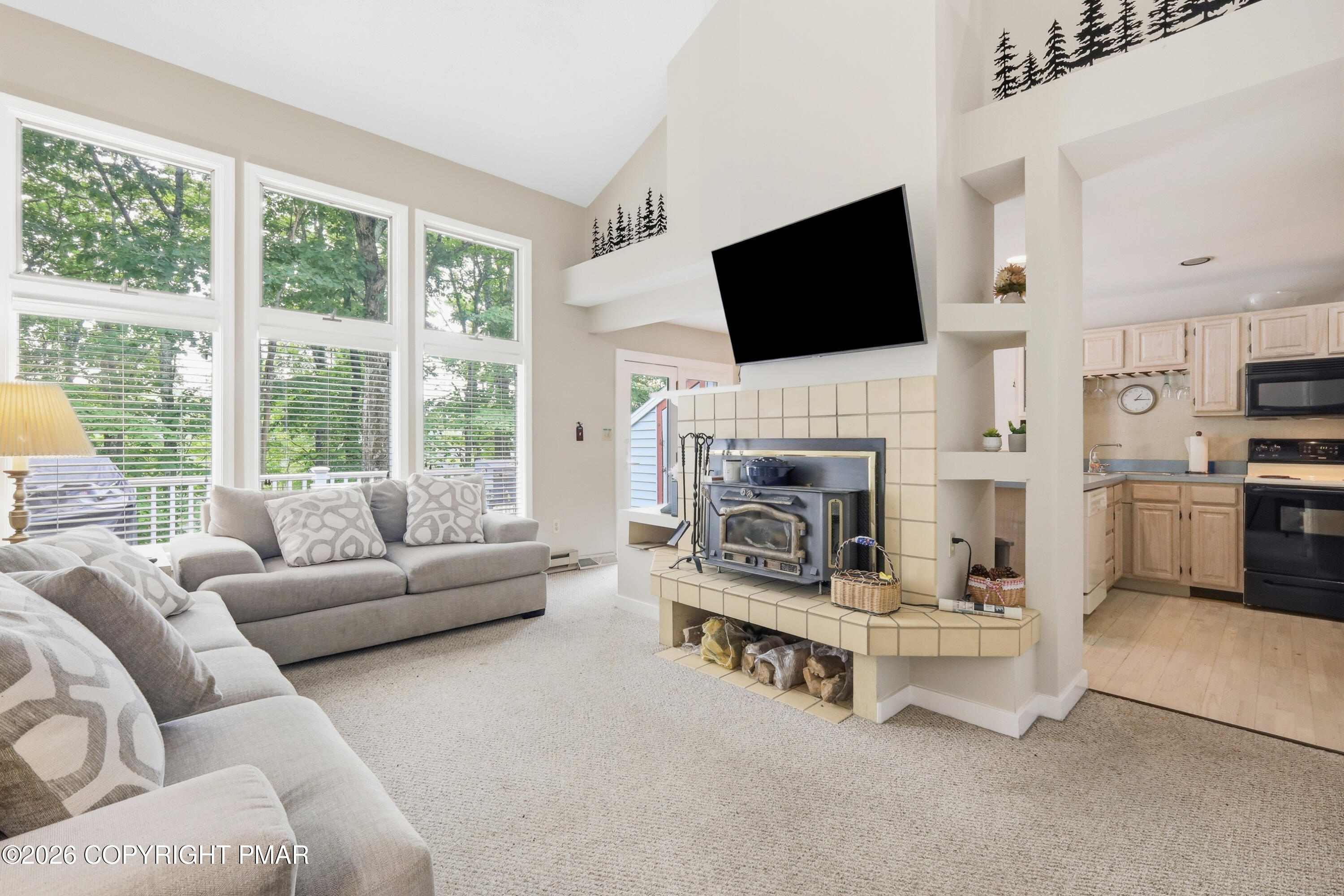 76 Laurelwoods Drive Property Photo 4