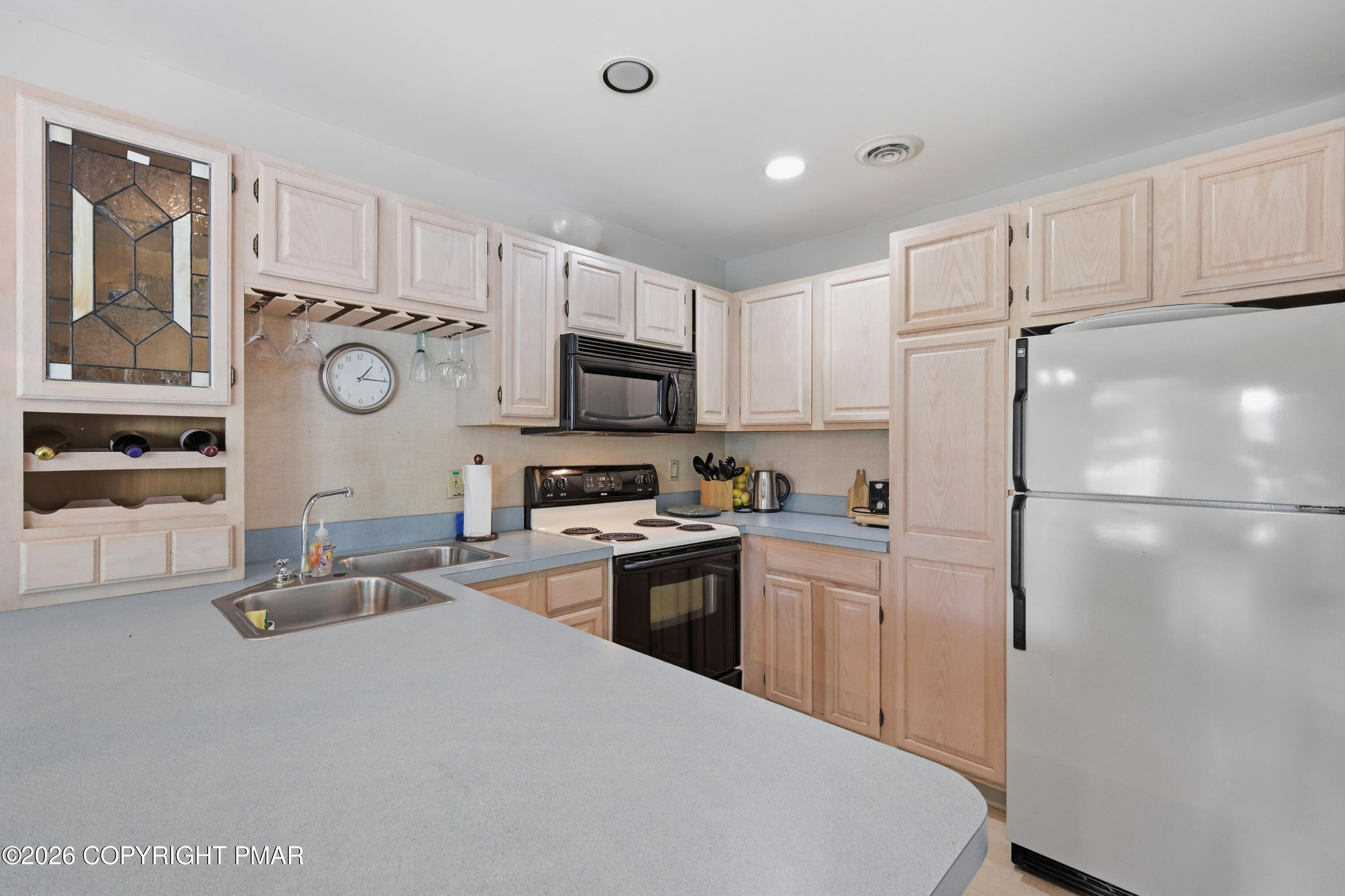 76 Laurelwoods Drive Property Photo 11