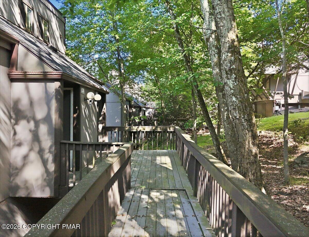 126 Cross Country Lane Property Photo 5