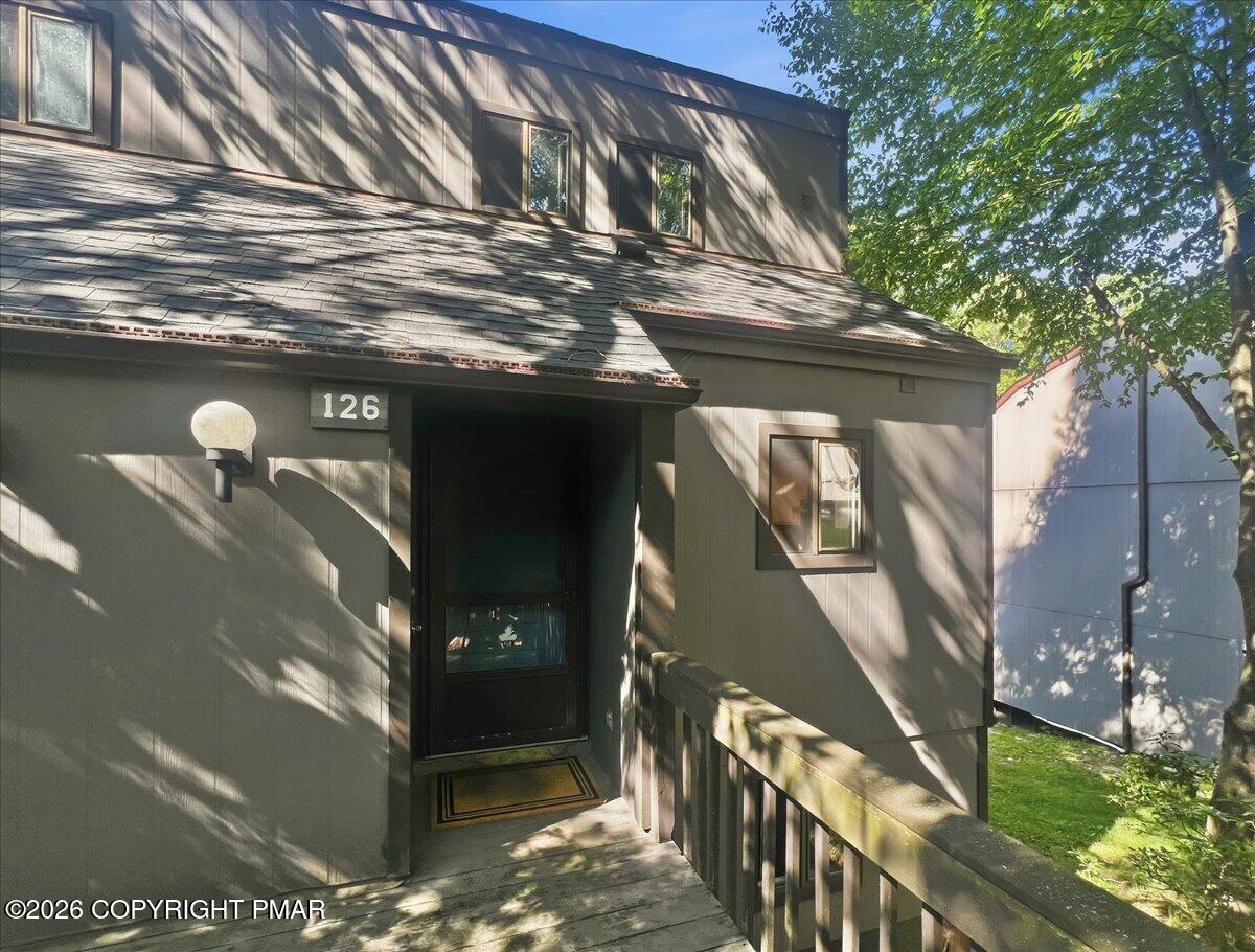 126 Cross Country Lane Property Photo 6