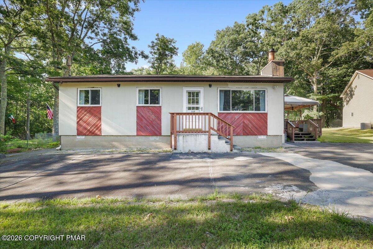 117 Mink Court Property Photo 2