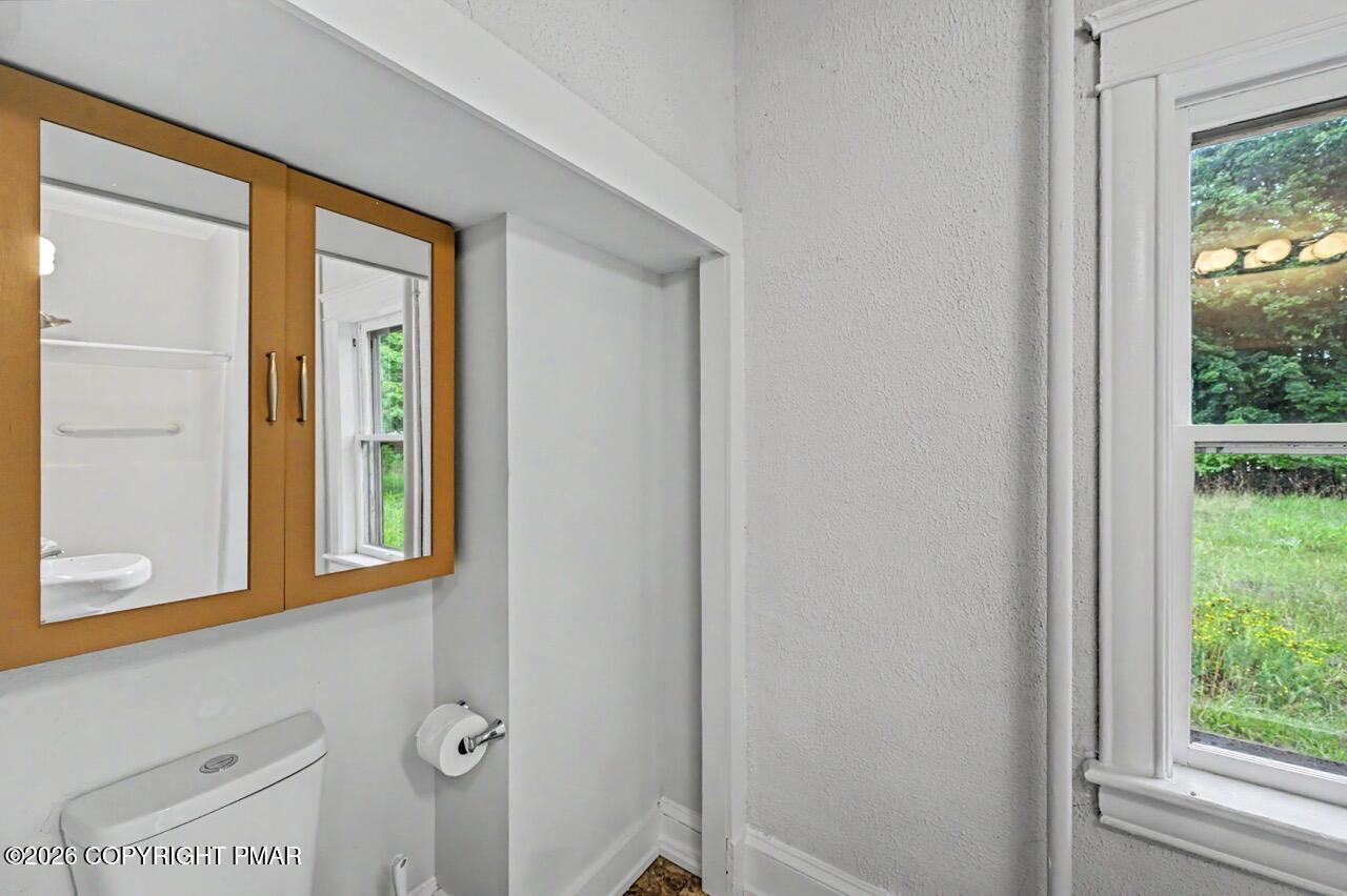 1198 W Main Street Property Photo 27