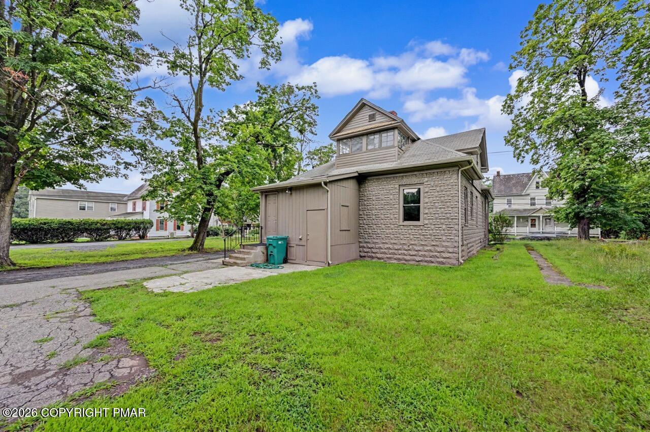 1198 W Main Street Property Photo 71