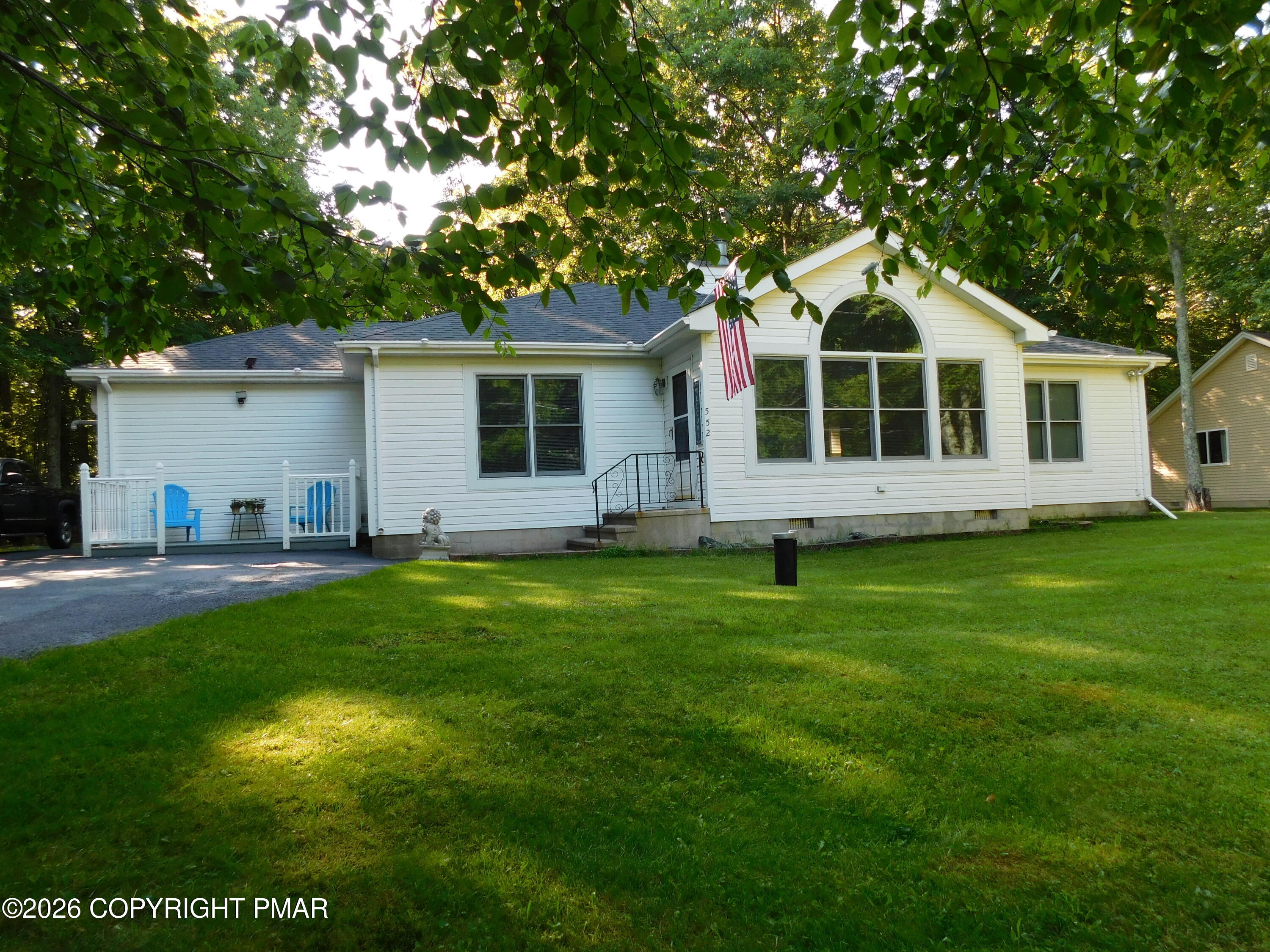 552 W Chipmunk Road Property Photo 1