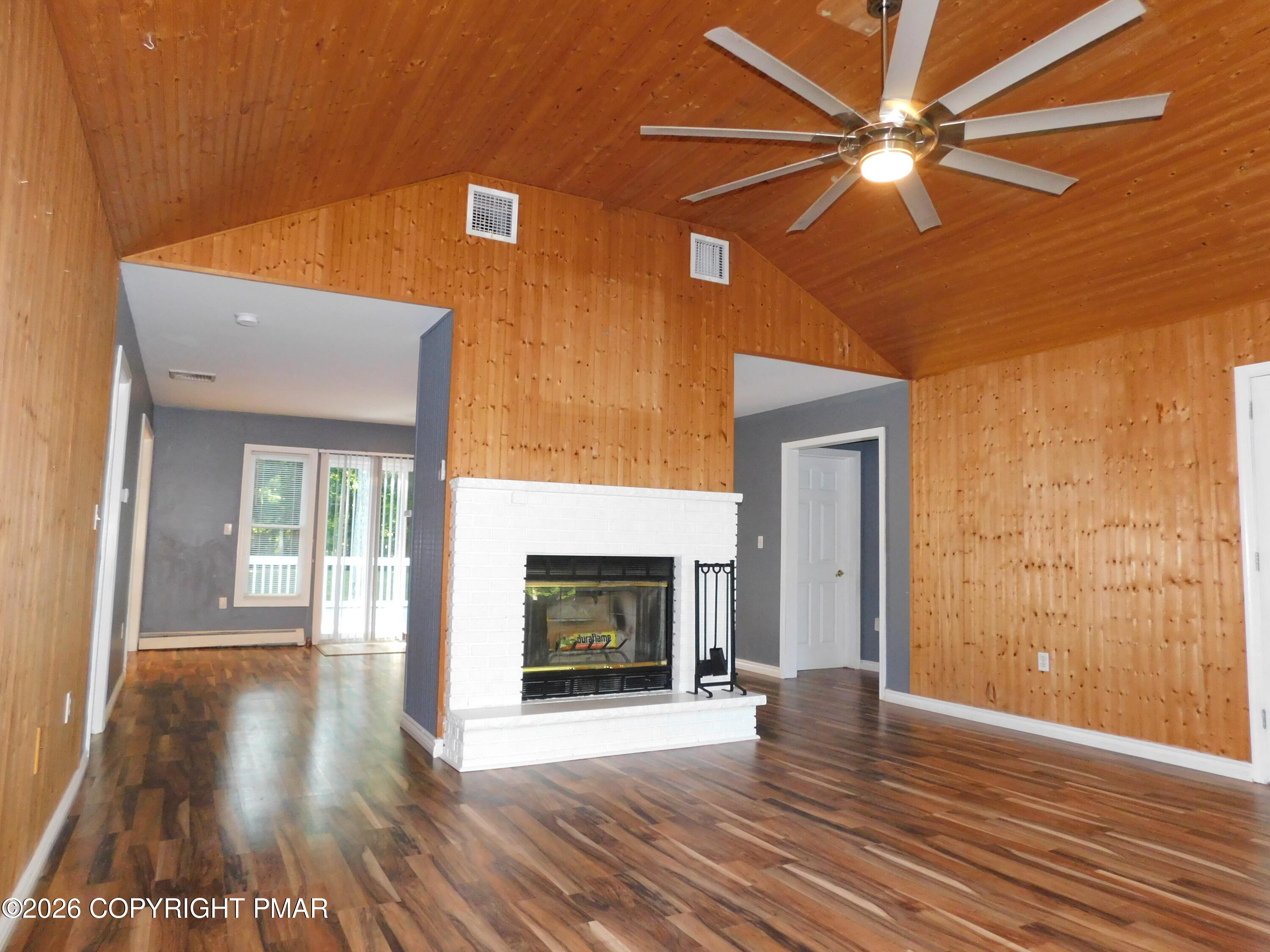 552 W Chipmunk Road Property Photo 3