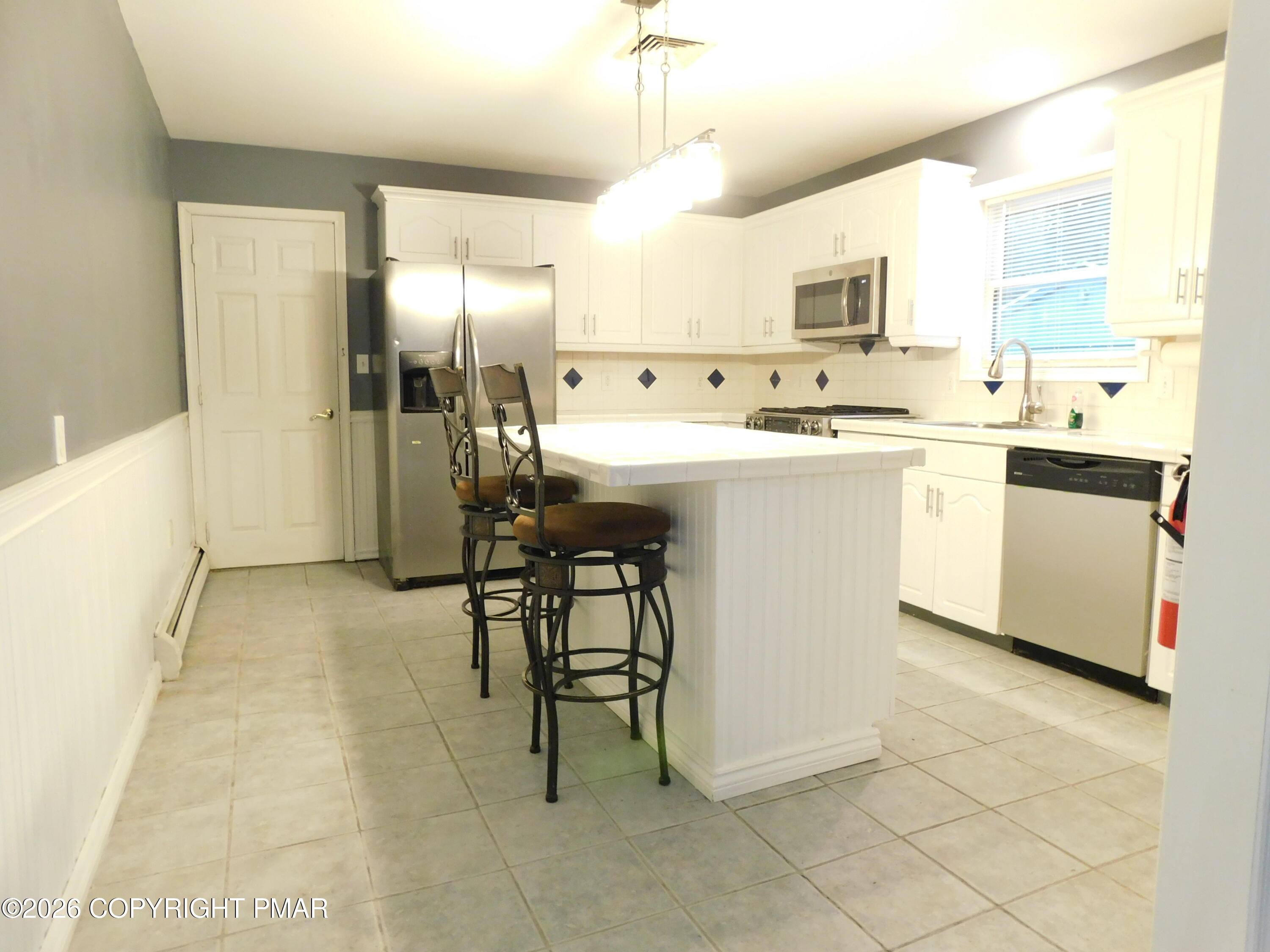 552 W Chipmunk Road Property Photo 4