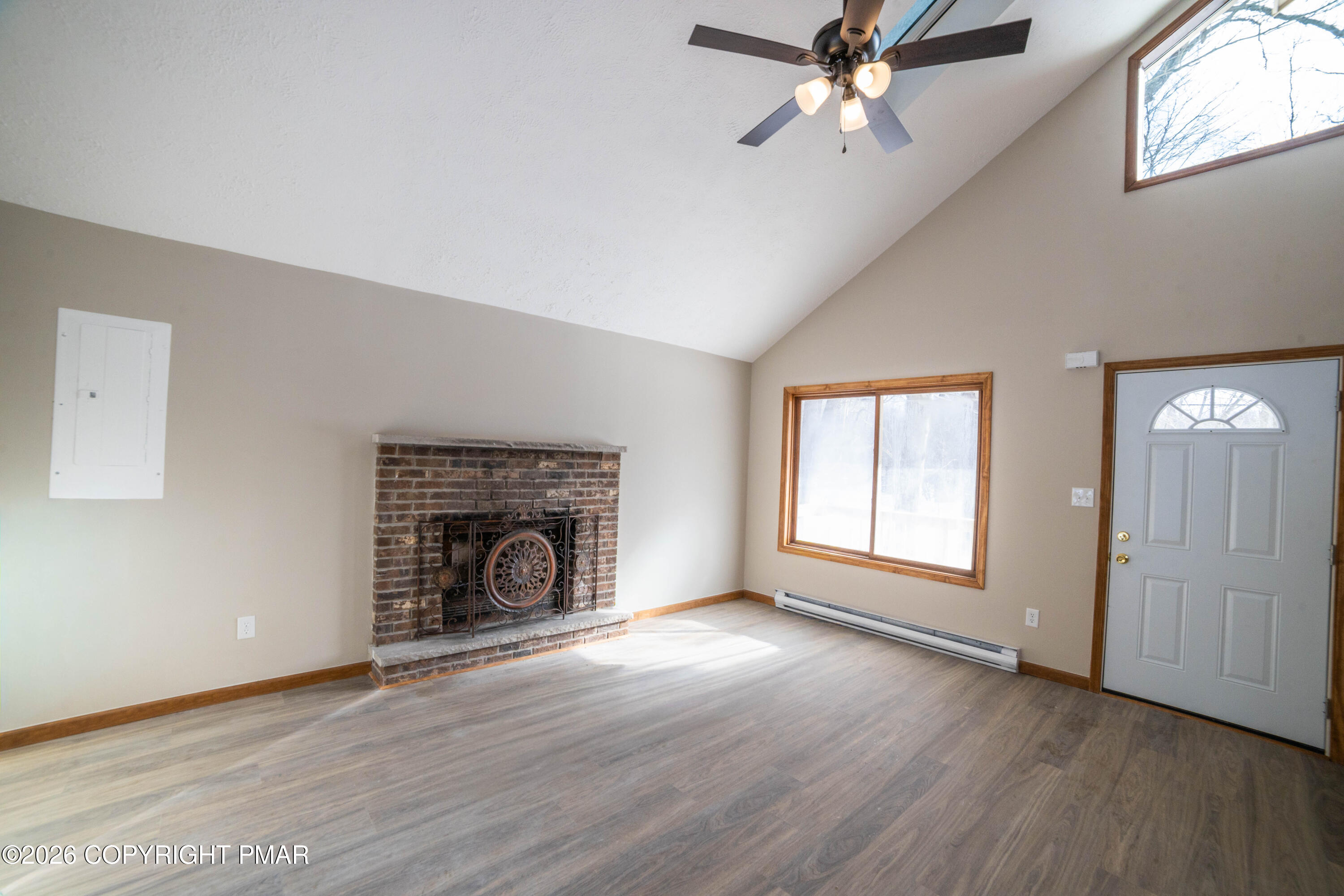 9640 Stony Hollow Drive Property Photo 7