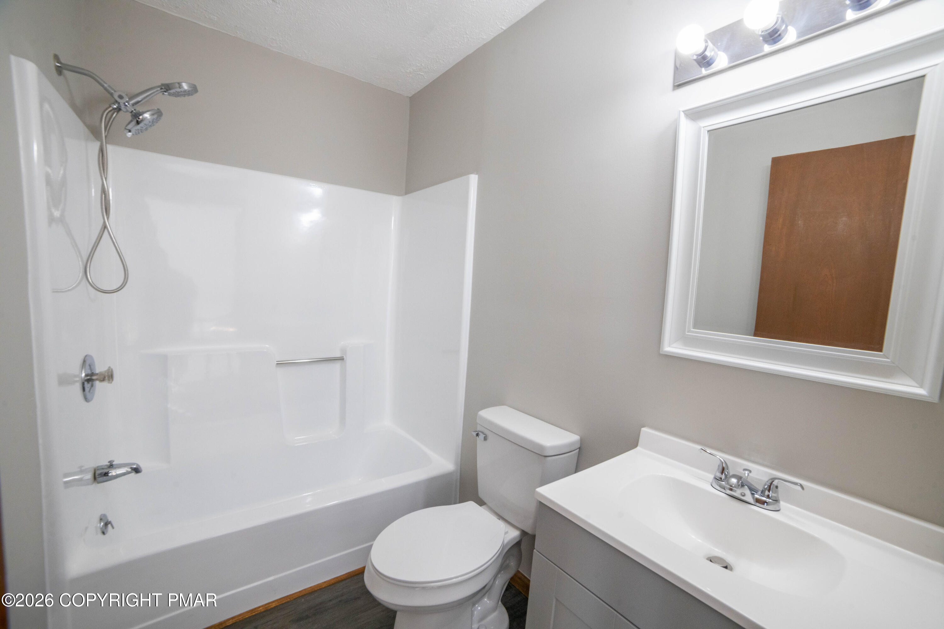9640 Stony Hollow Drive Property Photo 24