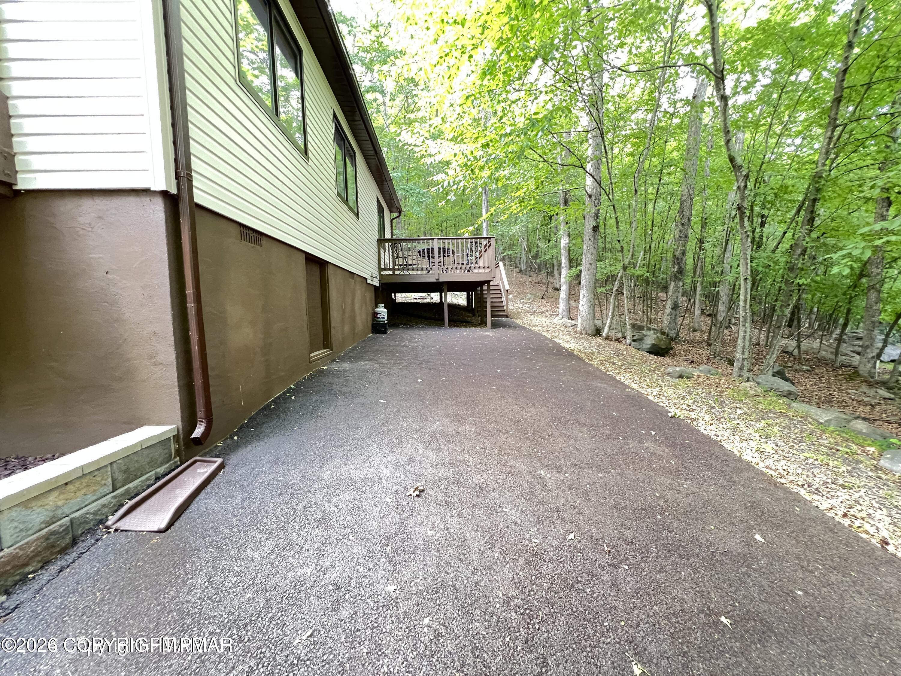 3108 Cherry Ridge Road Property Photo 7