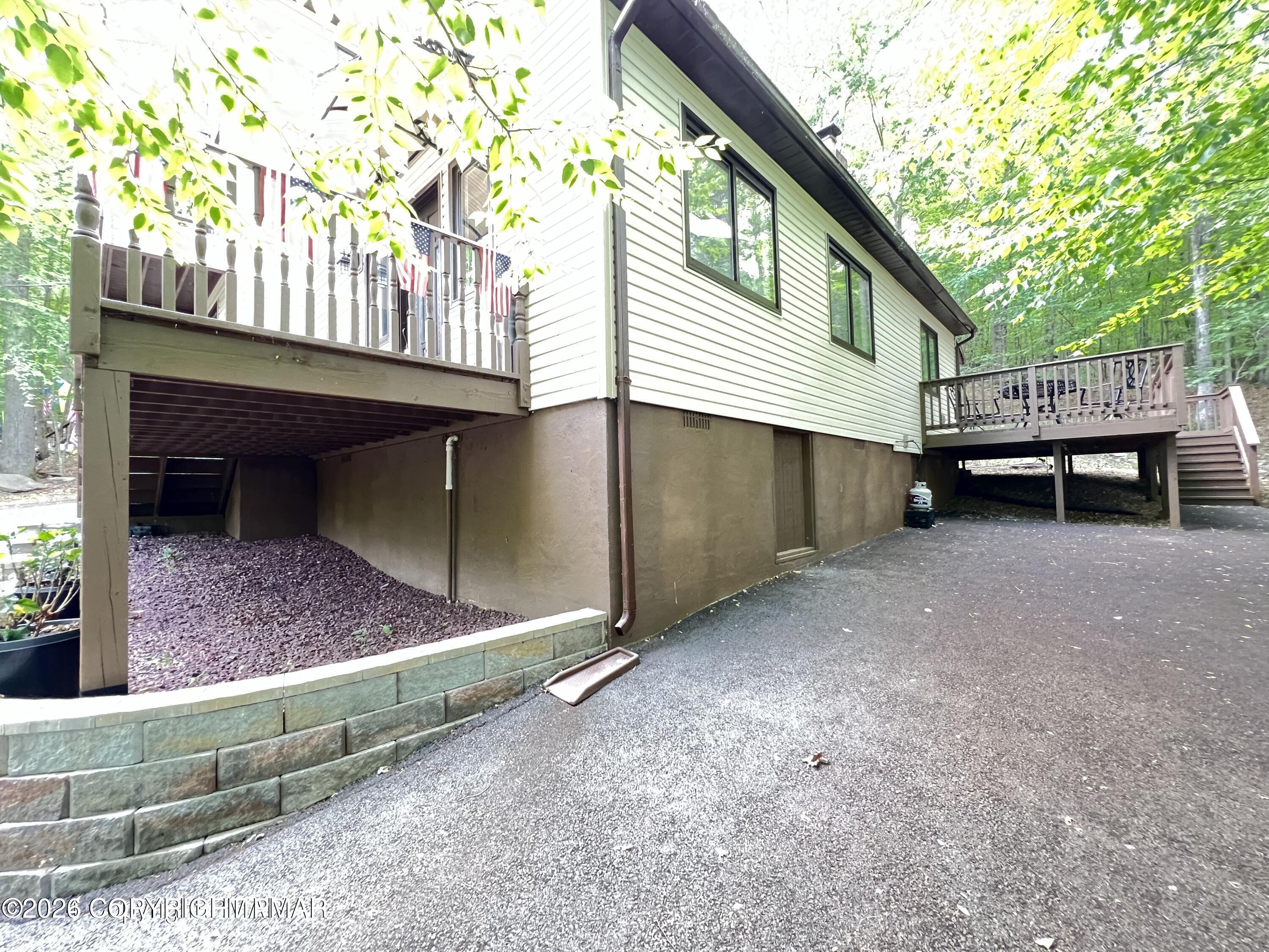 3108 Cherry Ridge Road Property Photo 8