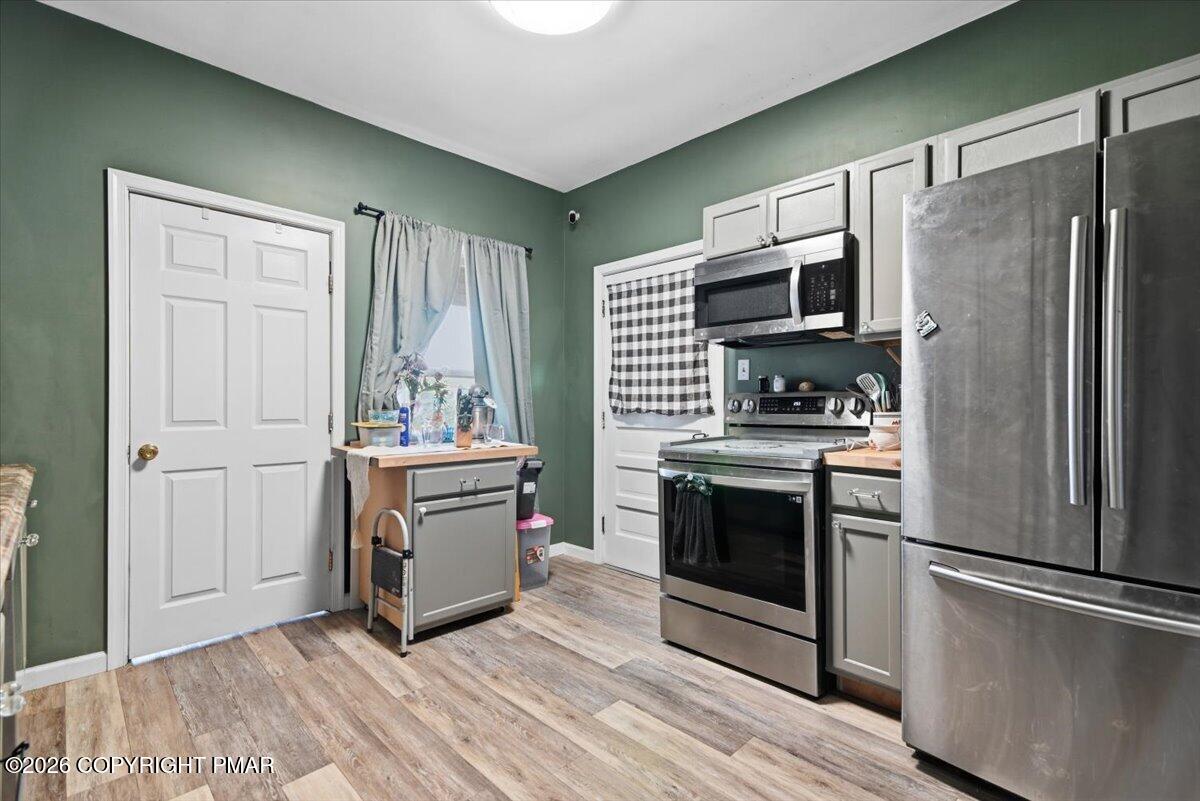 215 Lehigh Avenue Property Photo 7