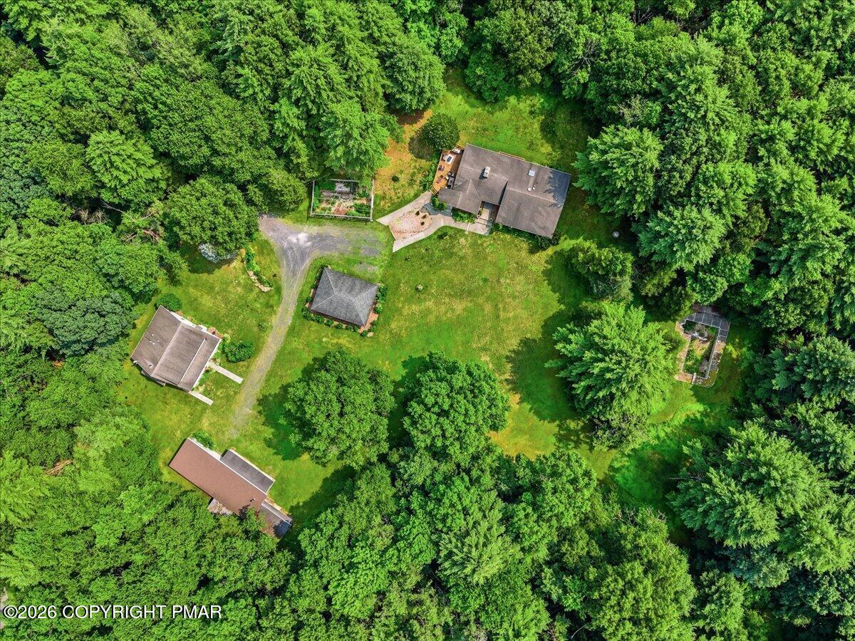 787 Polk Valley Road Property Photo 2