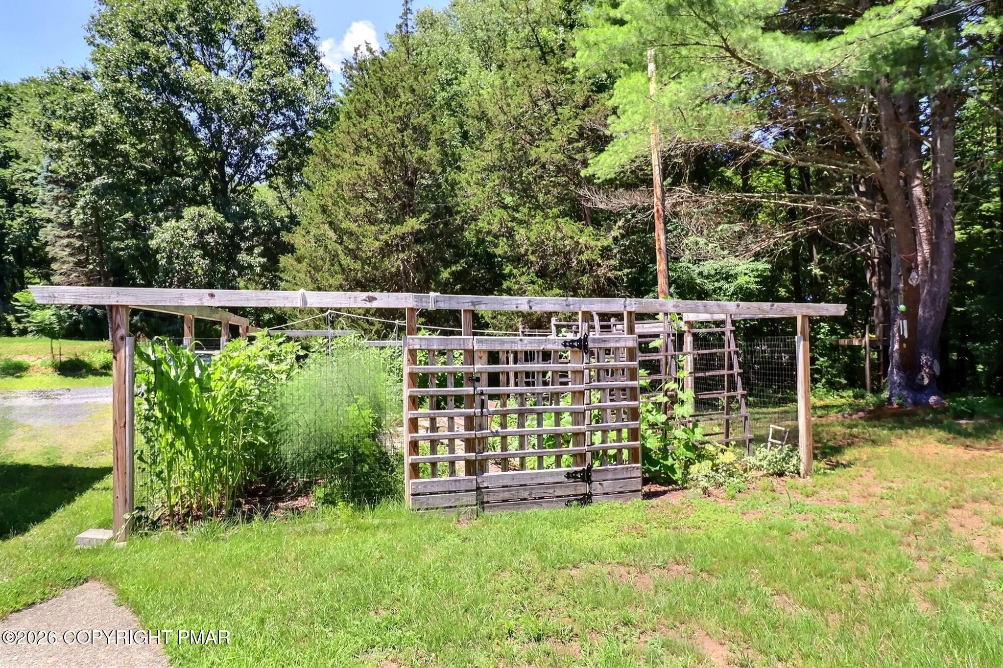 787 Polk Valley Road Property Photo 23