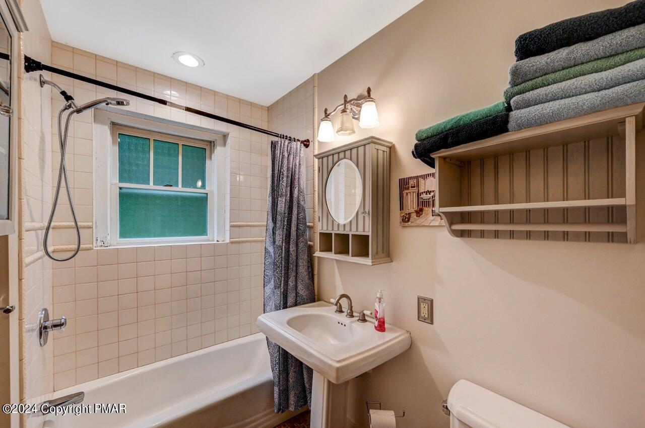 614 Lavender Lane Property Photo 38