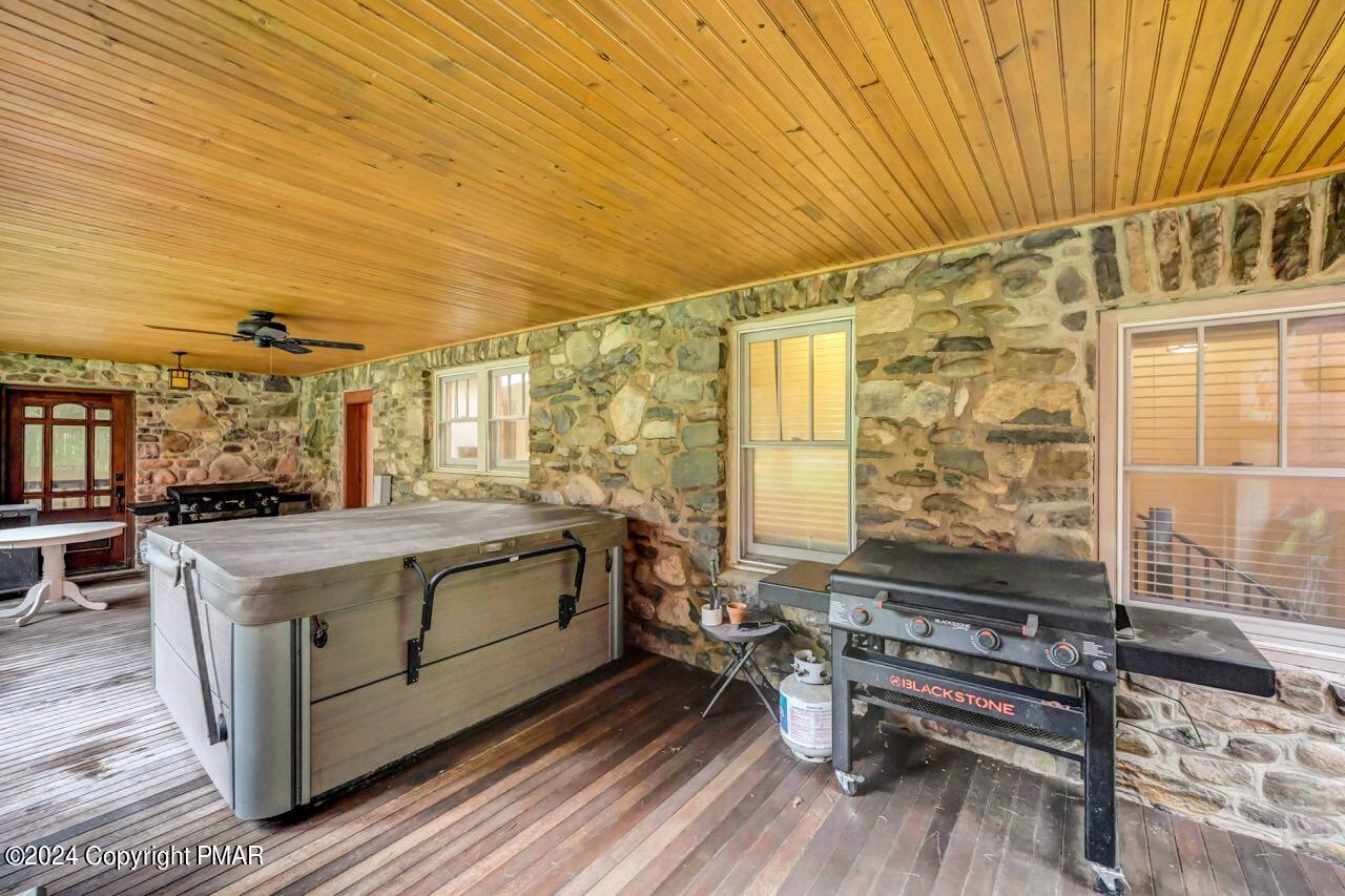 614 Lavender Lane Property Photo 80