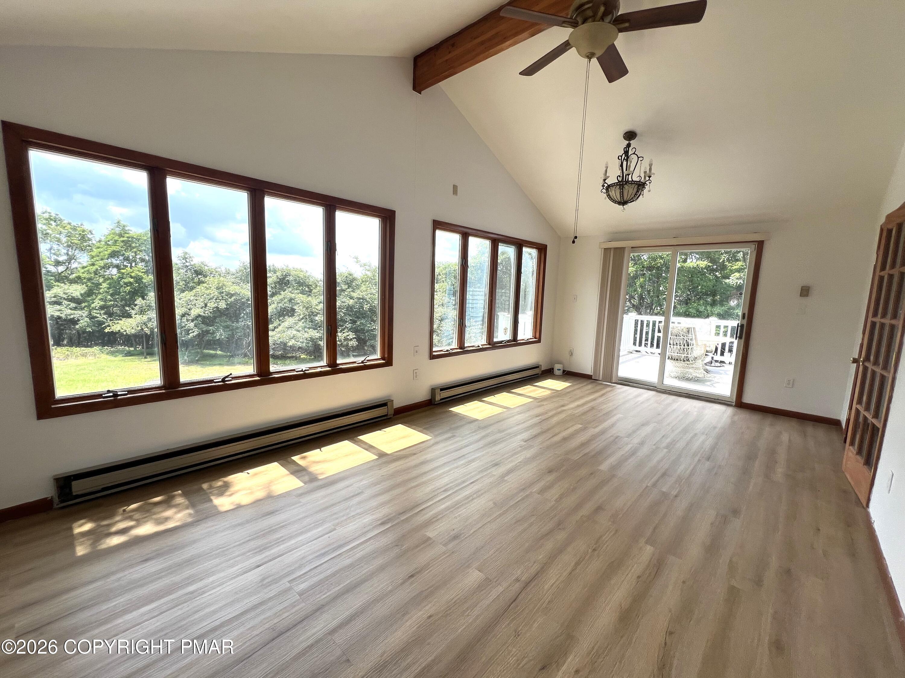 200 Dogwood Terrace Property Photo 4