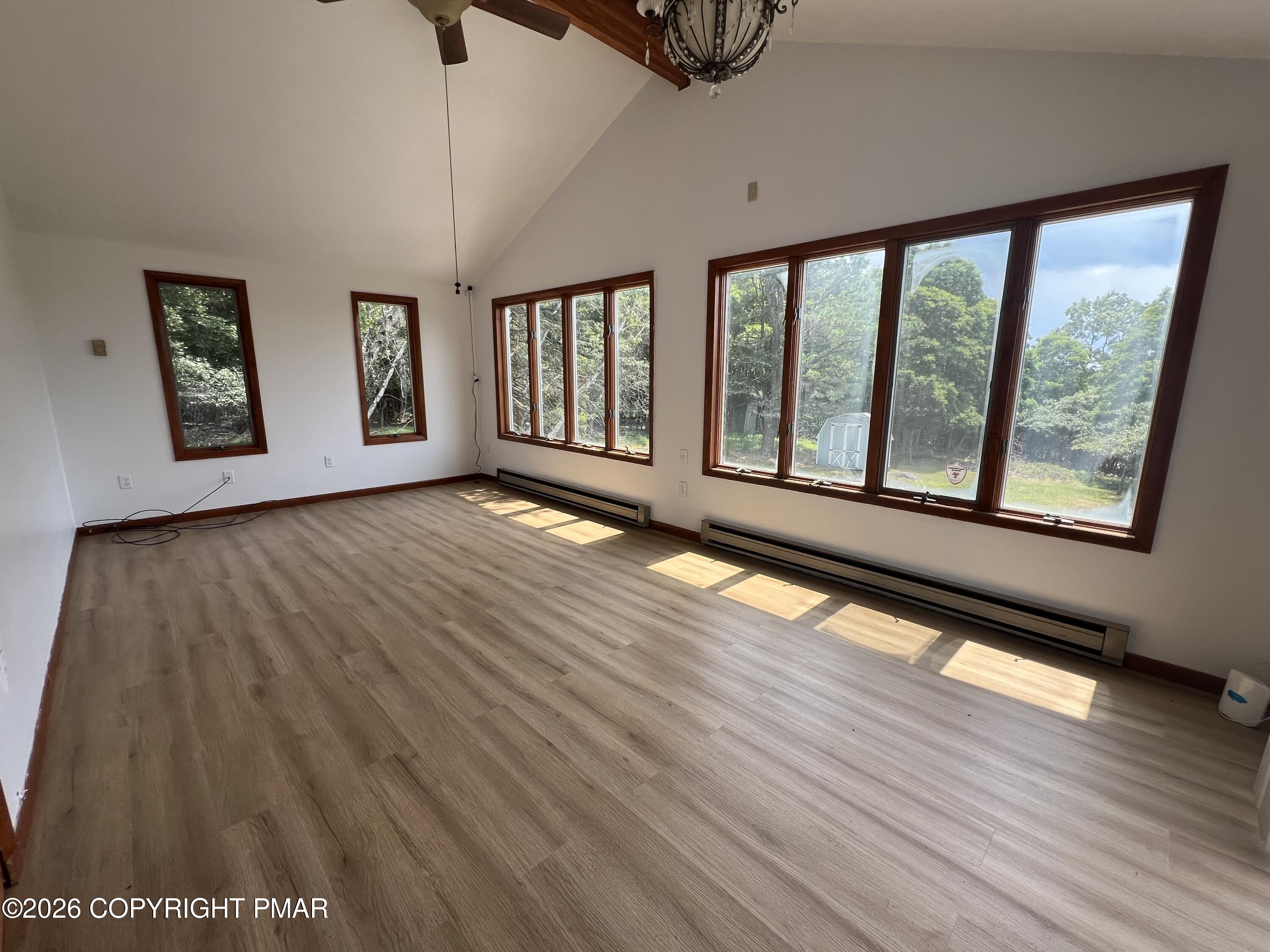 200 Dogwood Terrace Property Photo 6