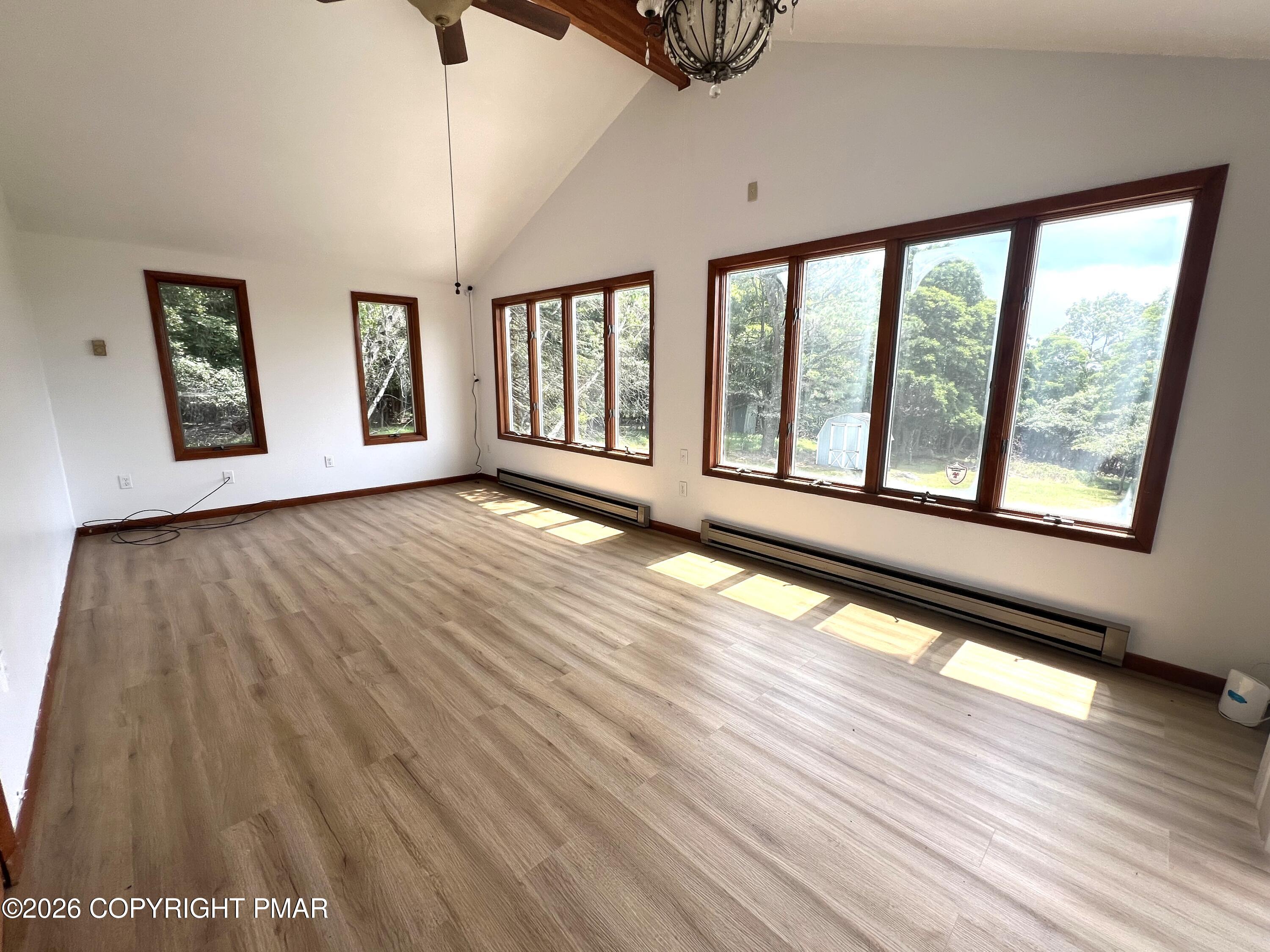 200 Dogwood Terrace Property Photo 8
