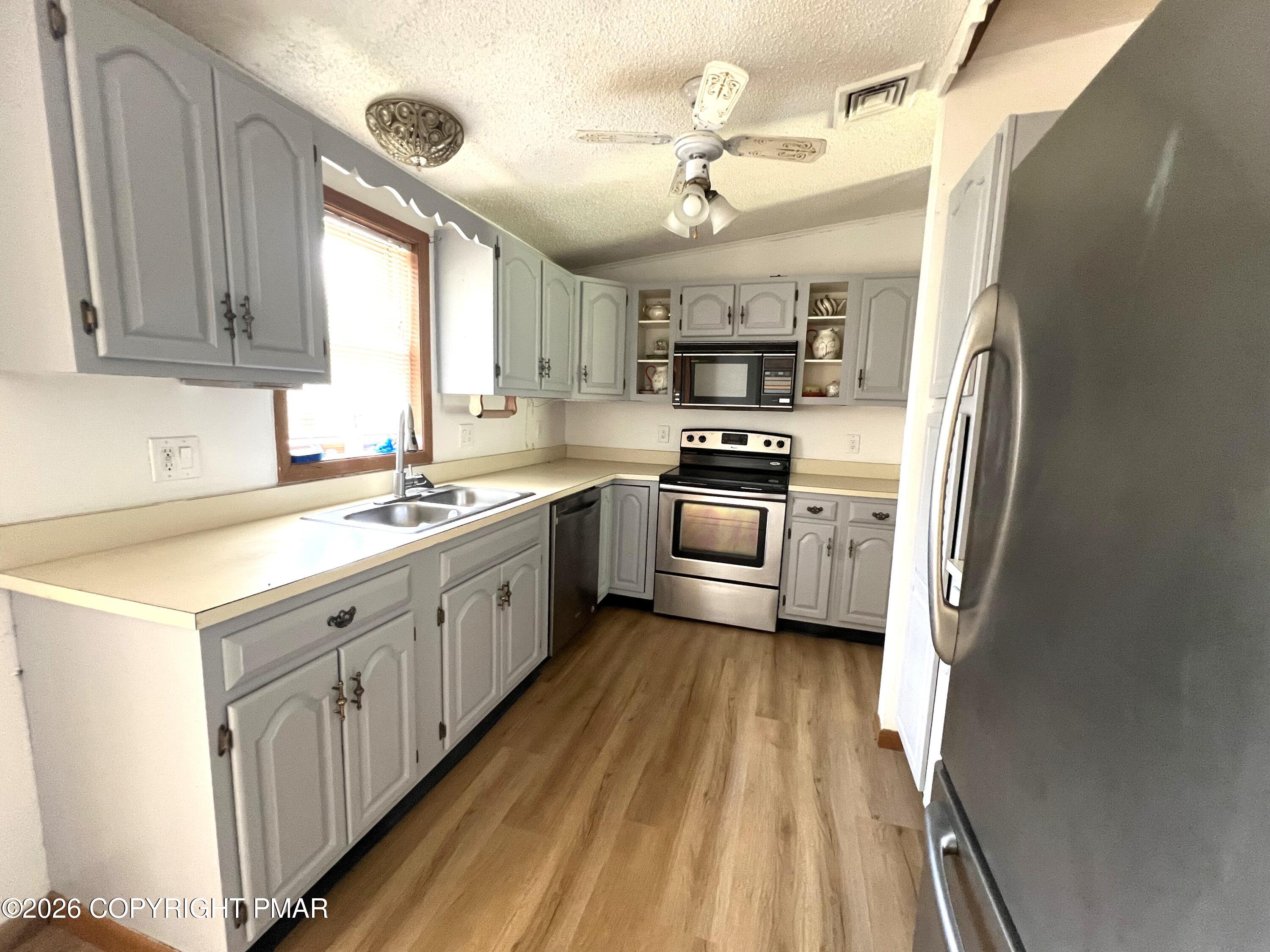 200 Dogwood Terrace Property Photo 9