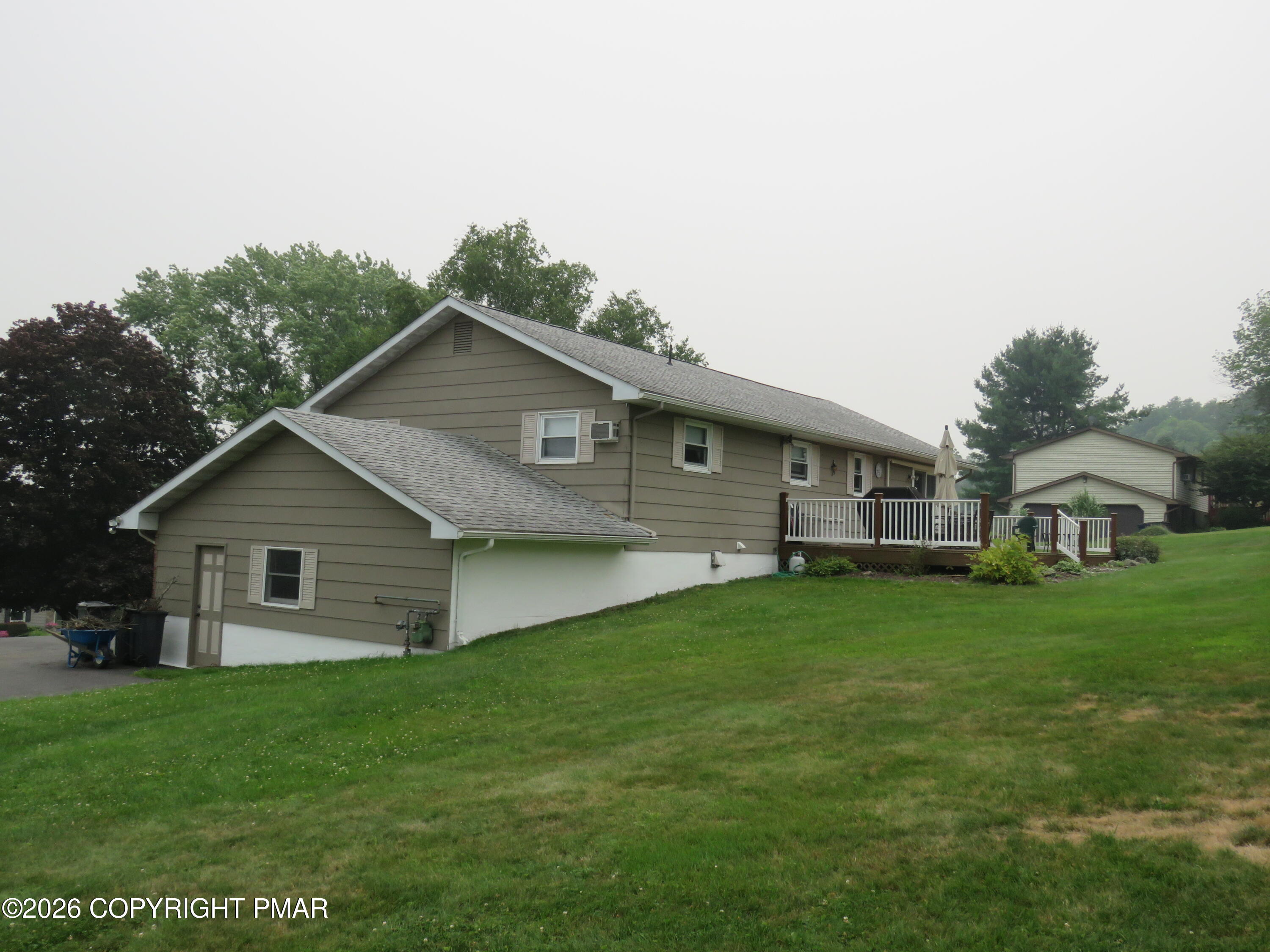 508 Grove Street Property Photo 4
