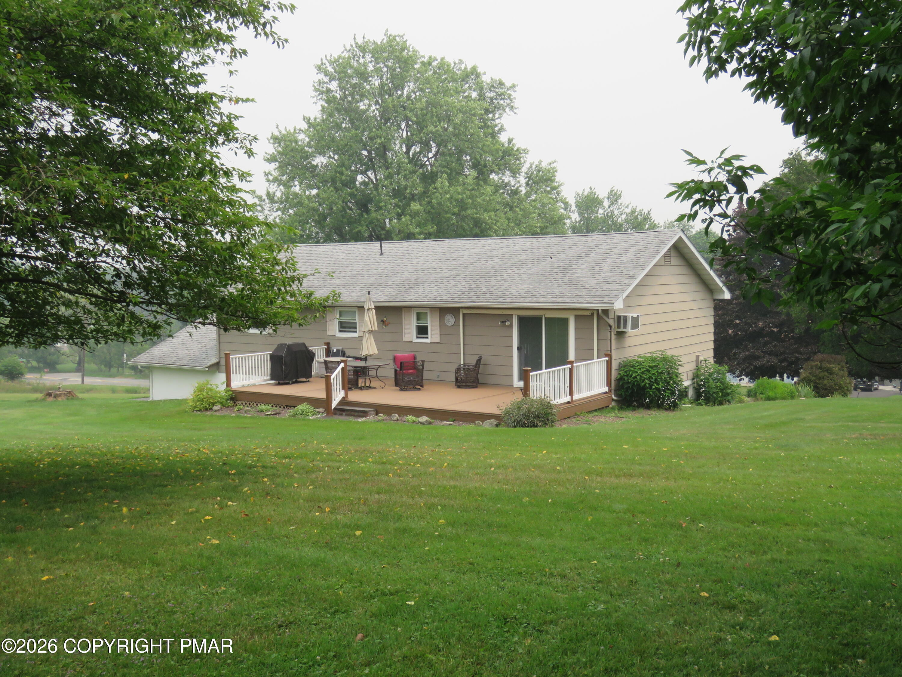 508 Grove Street Property Photo 8