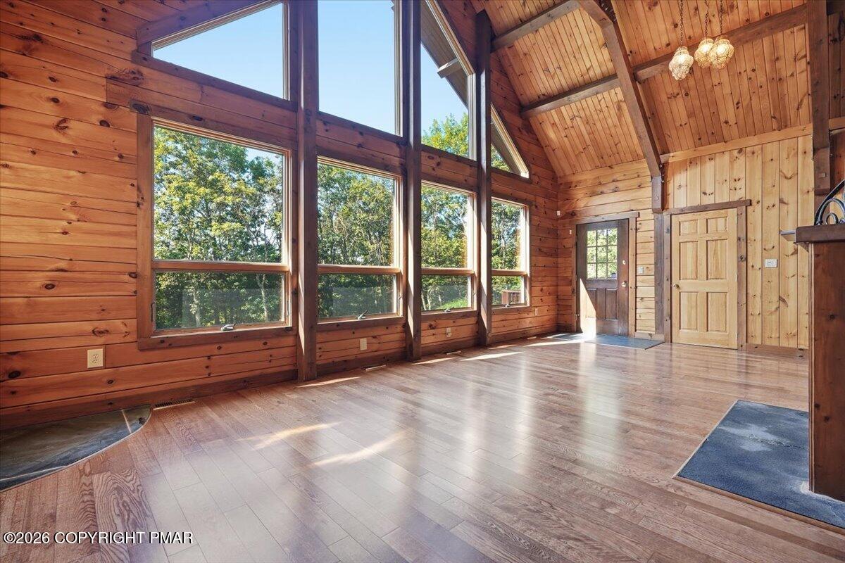 14 E Point Road Property Photo 11