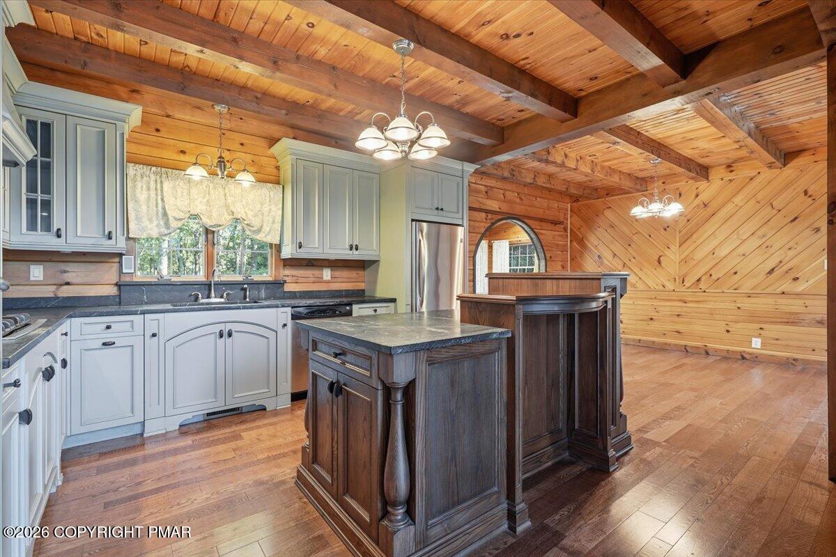 14 E Point Road Property Photo 17