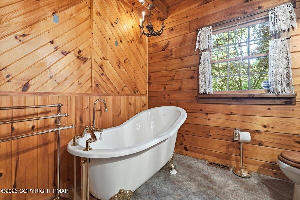 14 E Point Road Property Photo 33