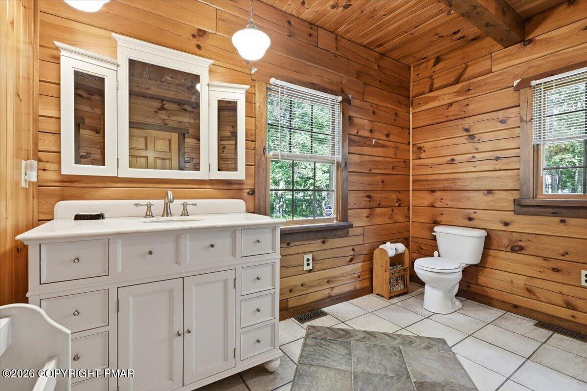14 E Point Road Property Photo 35