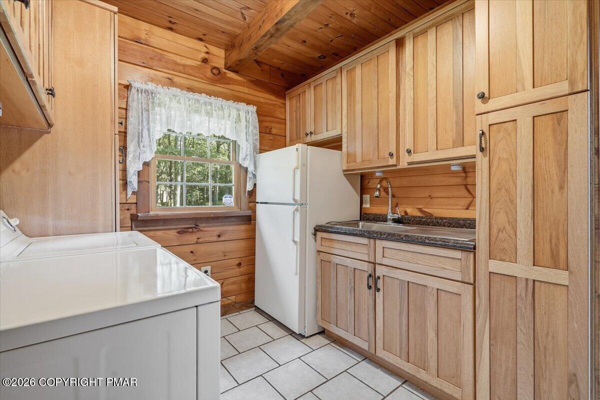 14 E Point Road Property Photo 54
