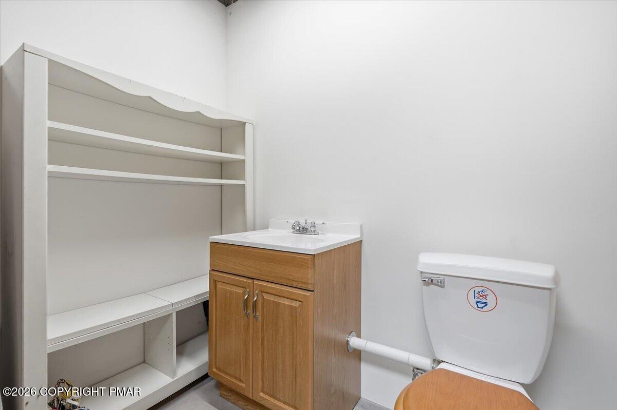14 E Point Road Property Photo 55