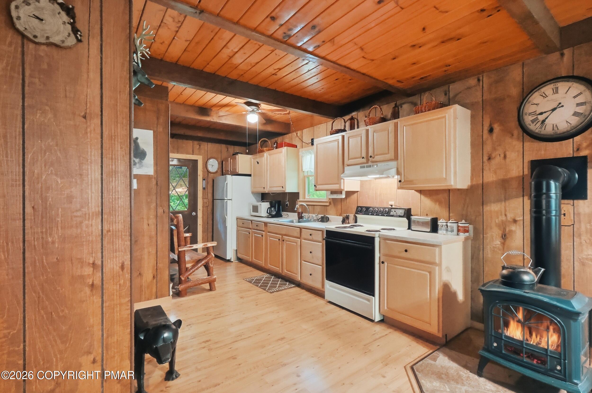 13 Larch Trail Property Photo 12