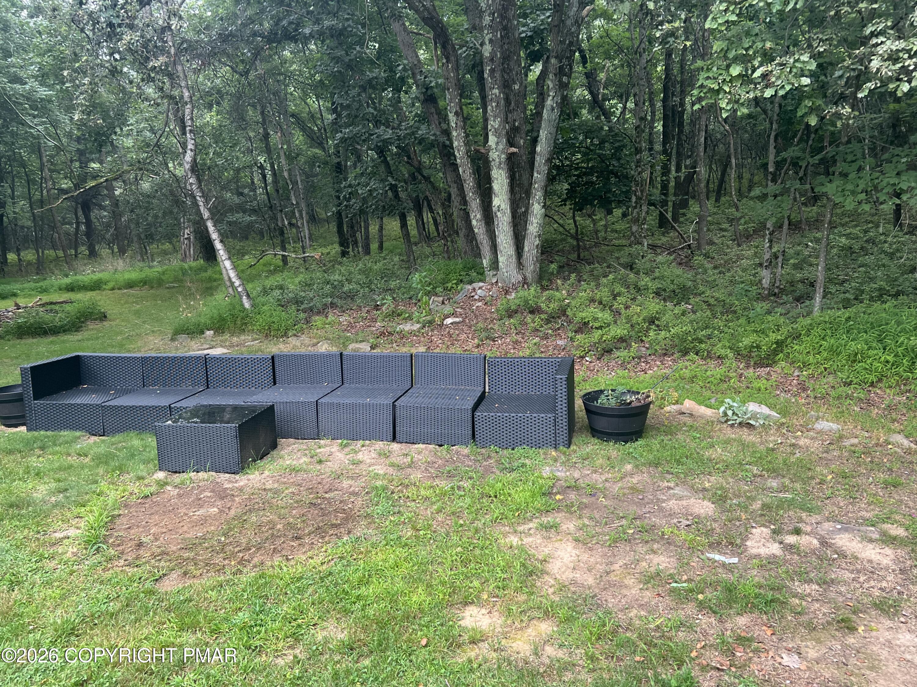 2215 Yellowstone Drive Property Photo 2
