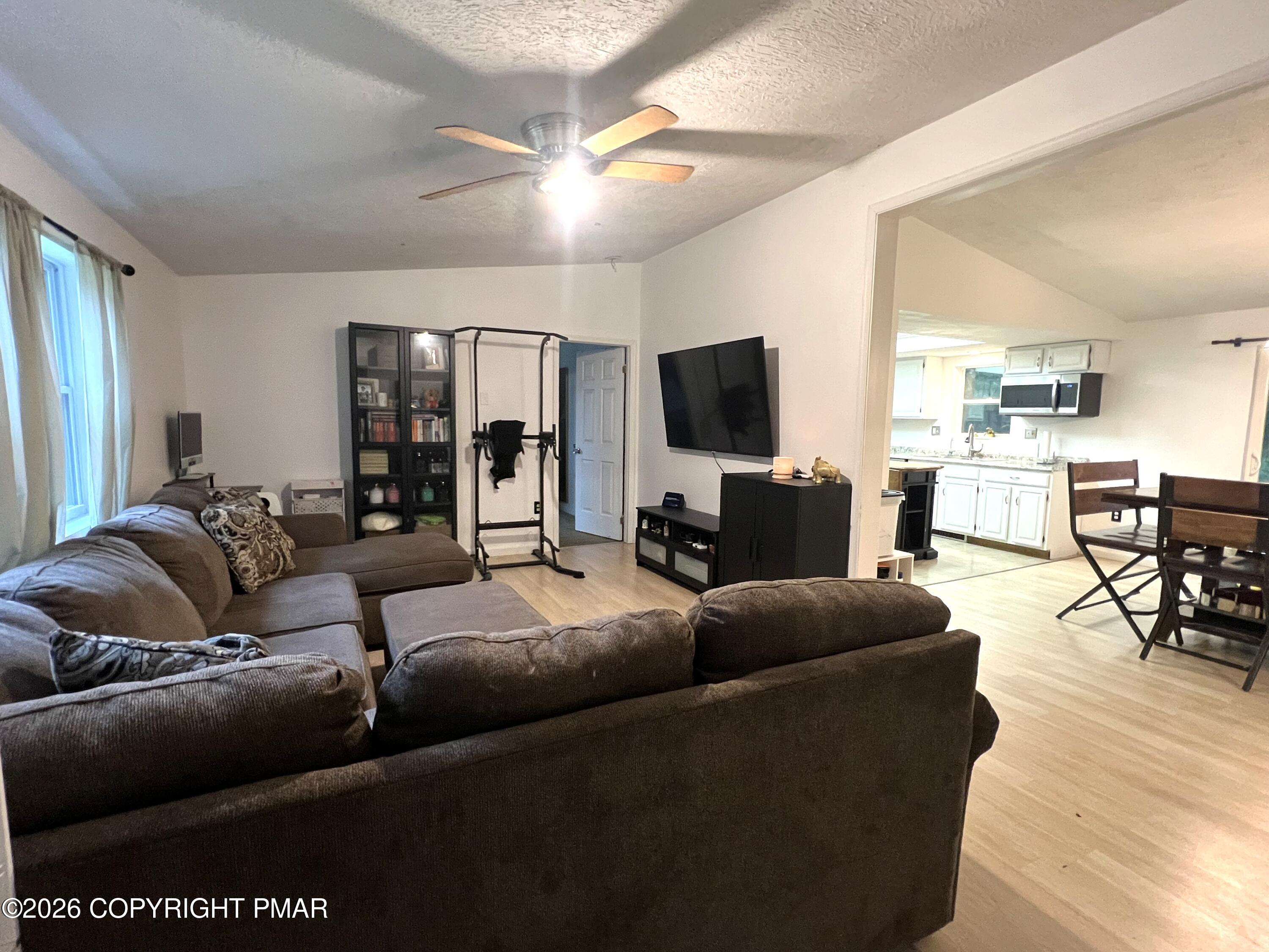 2215 Yellowstone Drive Property Photo 9