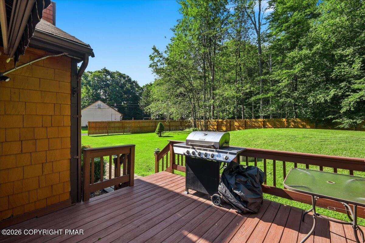 1100 Blackberry Road Property Photo 7