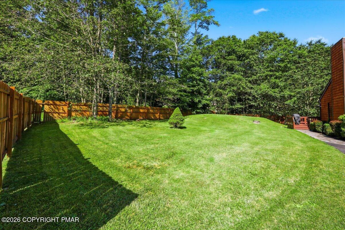 1100 Blackberry Road Property Photo 8
