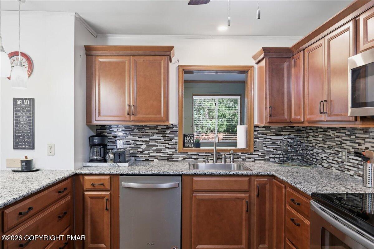 1100 Blackberry Road Property Photo 22