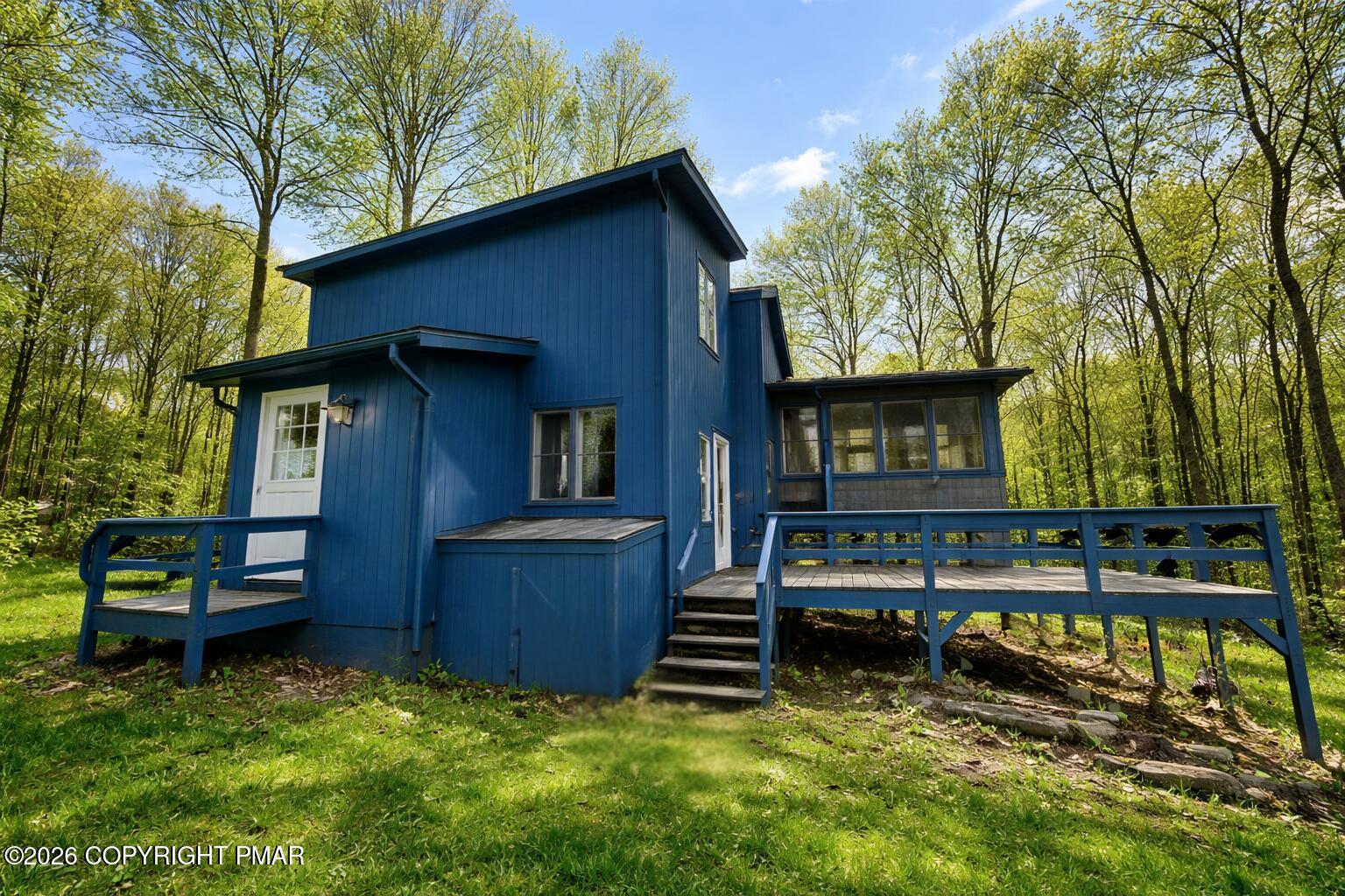 2439 Winding Way Property Photo 1
