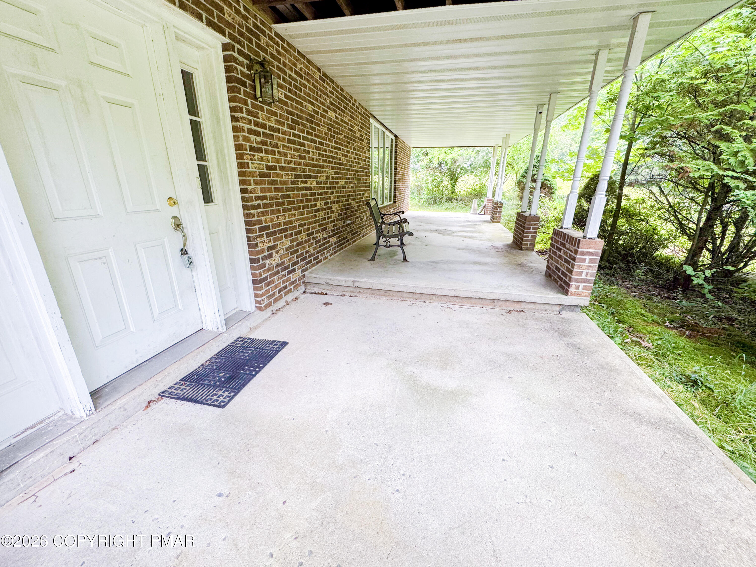 1970 Forest Street Property Photo 5